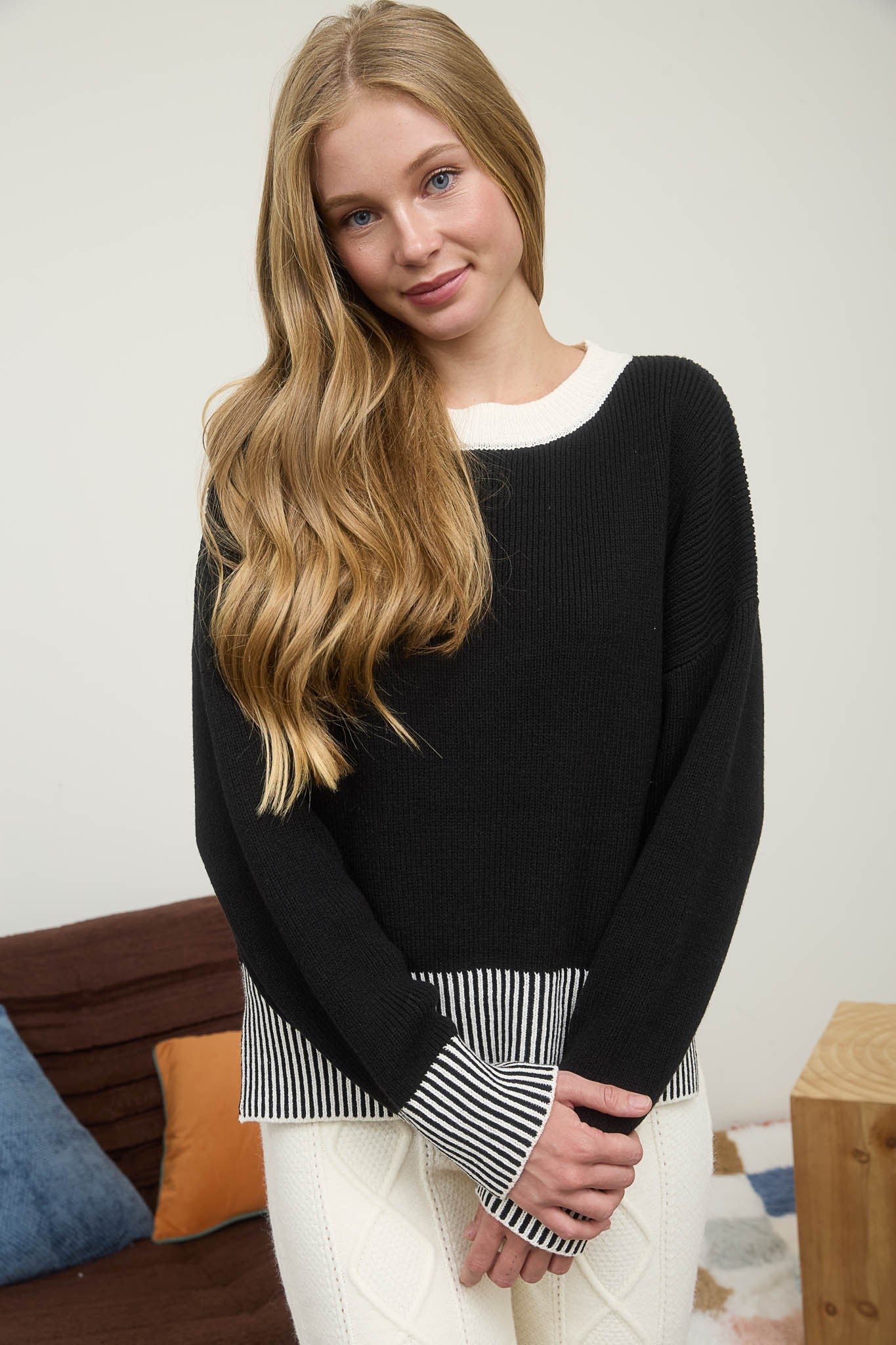 Black Contrast Stripe Hem Knit Sweater