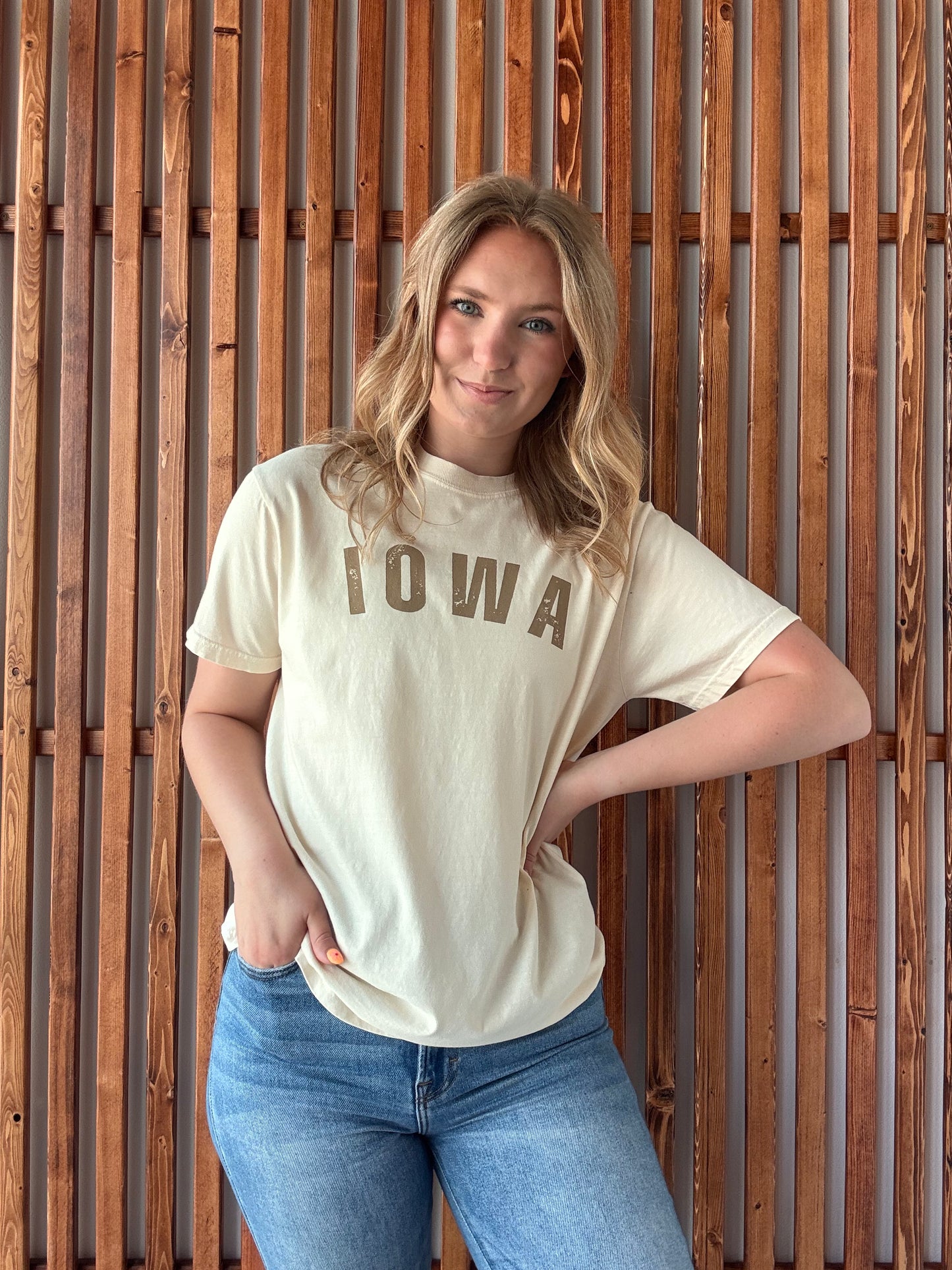 Iowa Distressed Tee - Cream