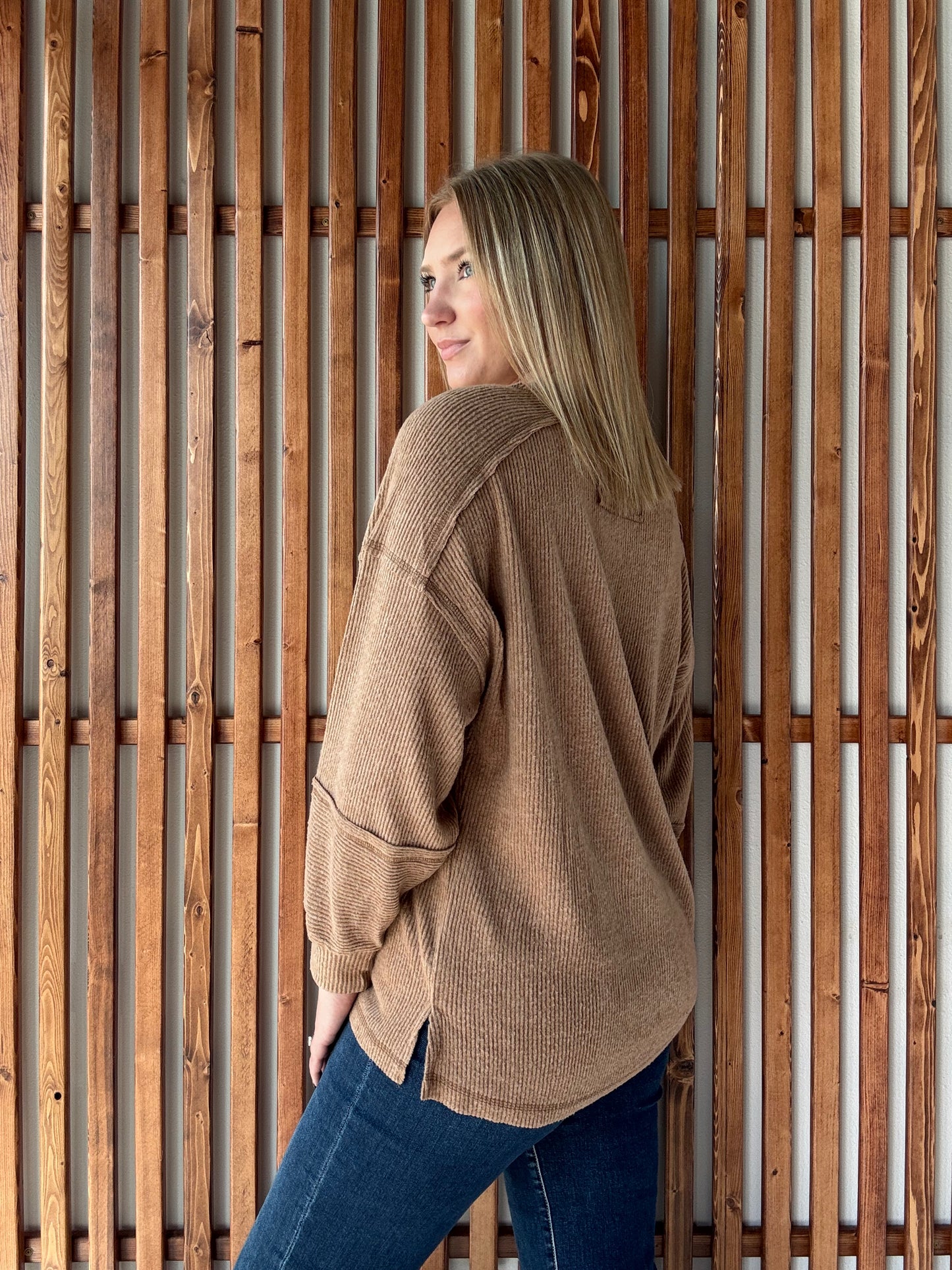 Ribbed Hacci Melange Henley Sweater - Deep Camel