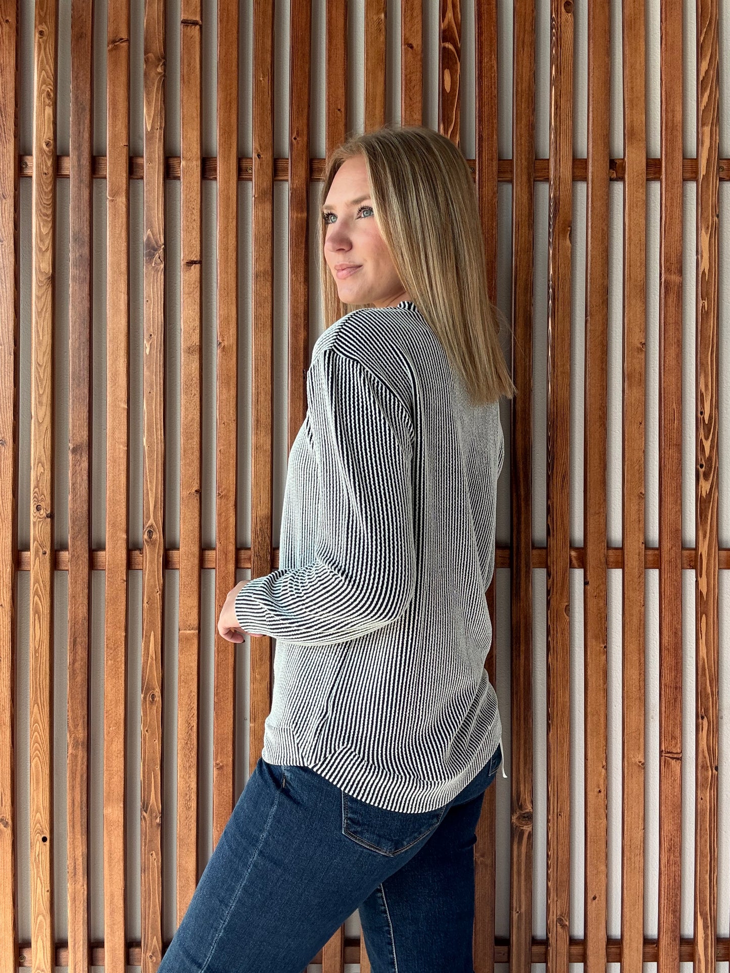 Ribbed Round Neck Long Sleeve - Black/White