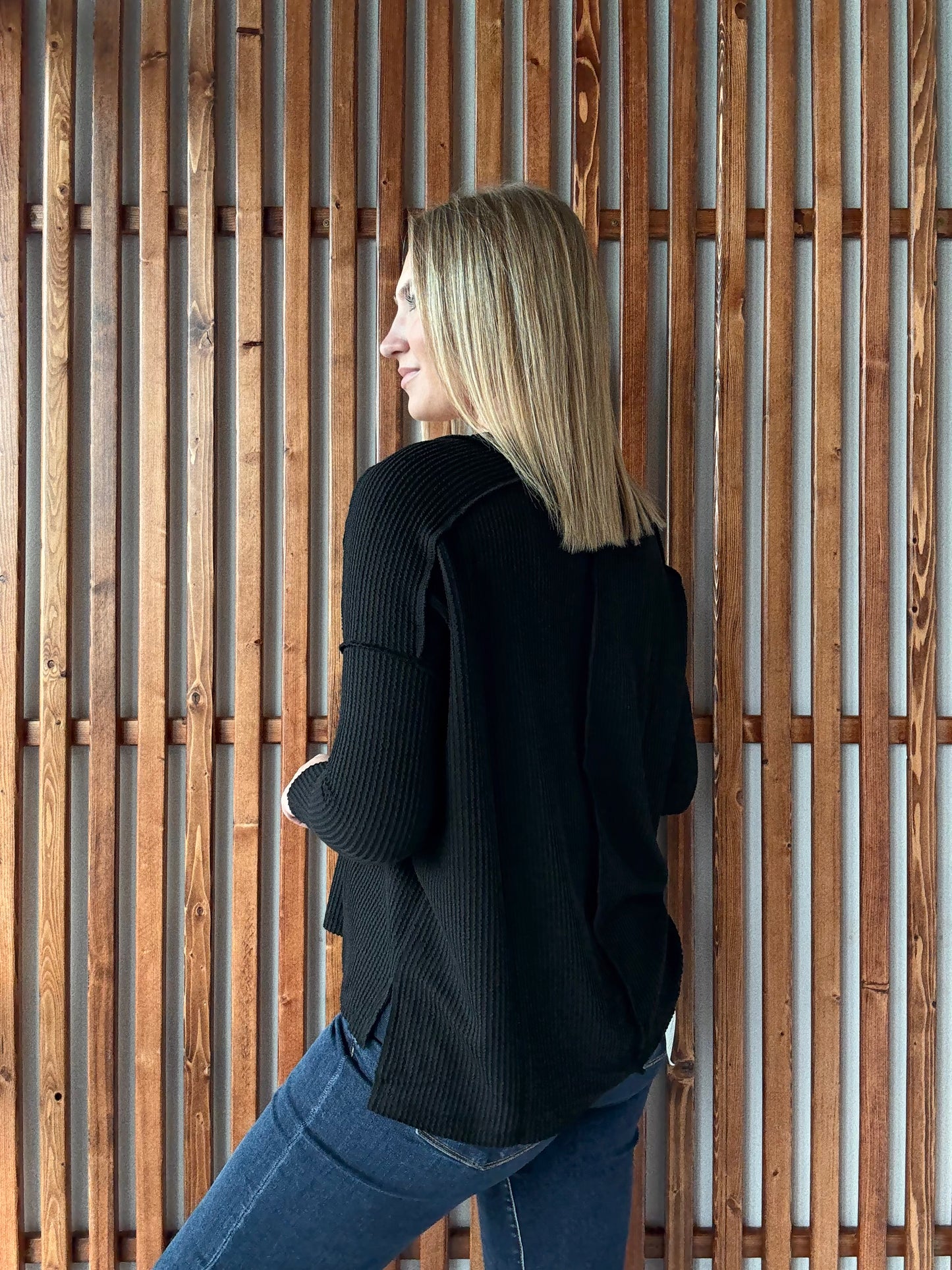 Ribbed Hi-Low V-Neck Long Sleeve - Black