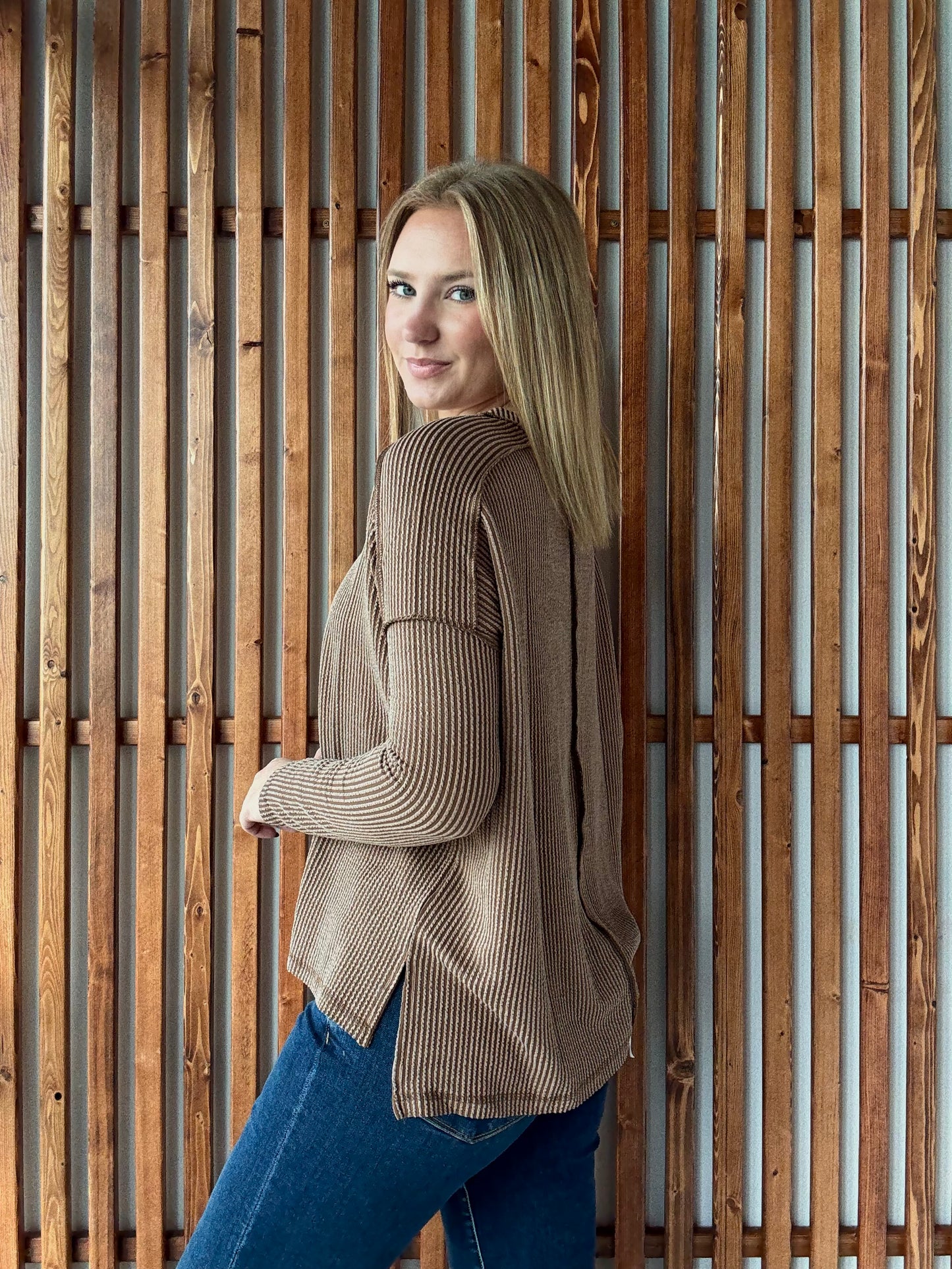 Ribbed Hi-Low V-Neck Long Sleeve - Brown
