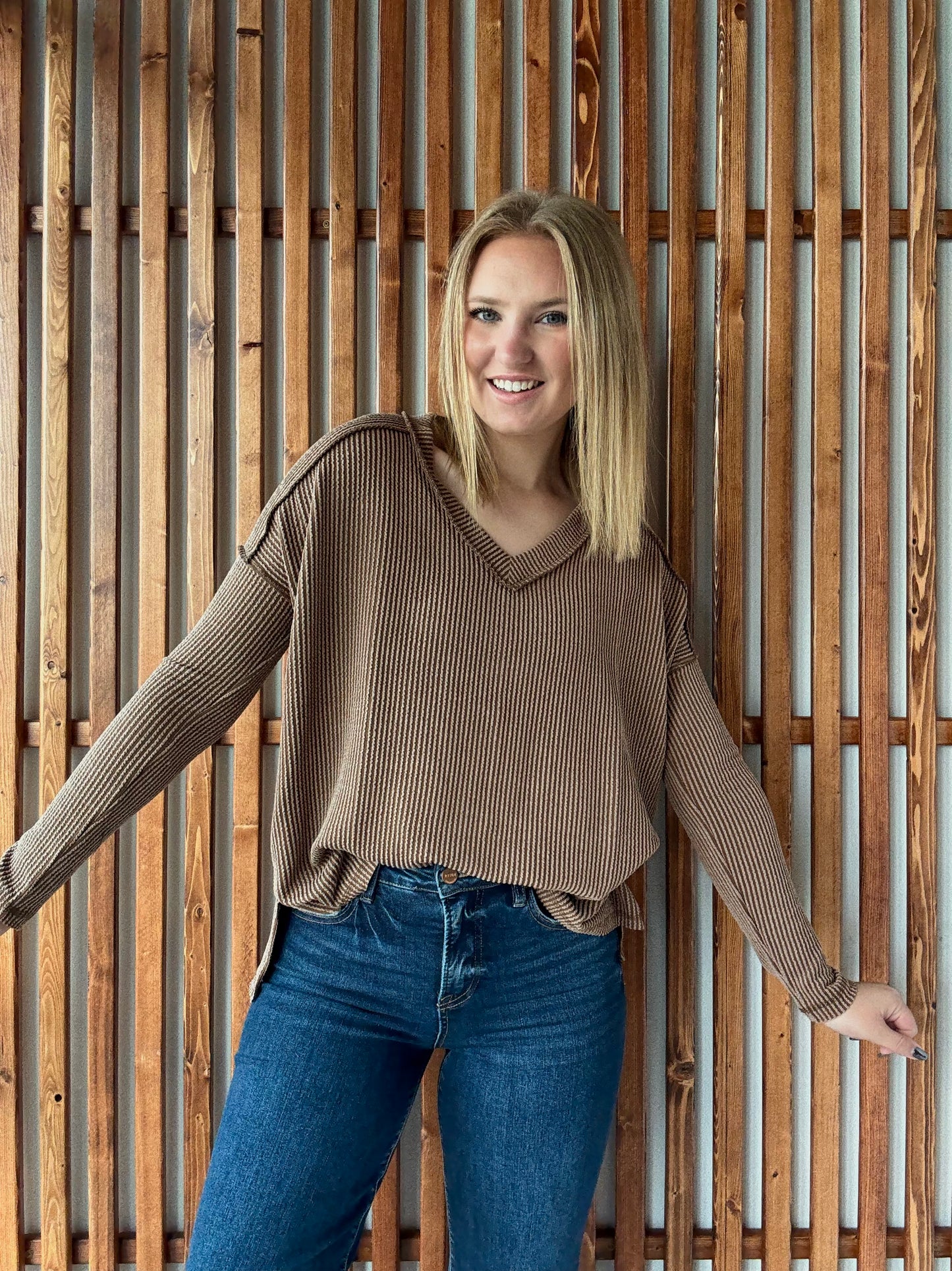 Ribbed Hi-Low V-Neck Long Sleeve - Brown