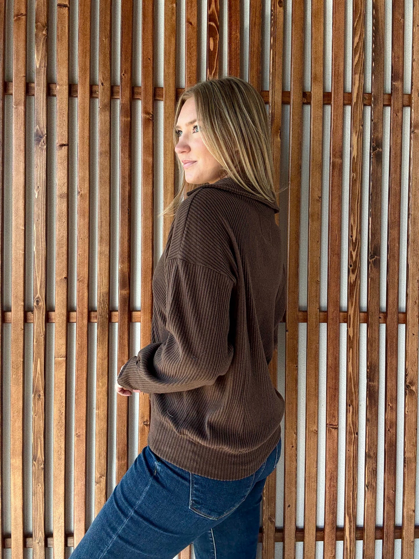Ribbed Knit Collared Pullover Top - Chocolate