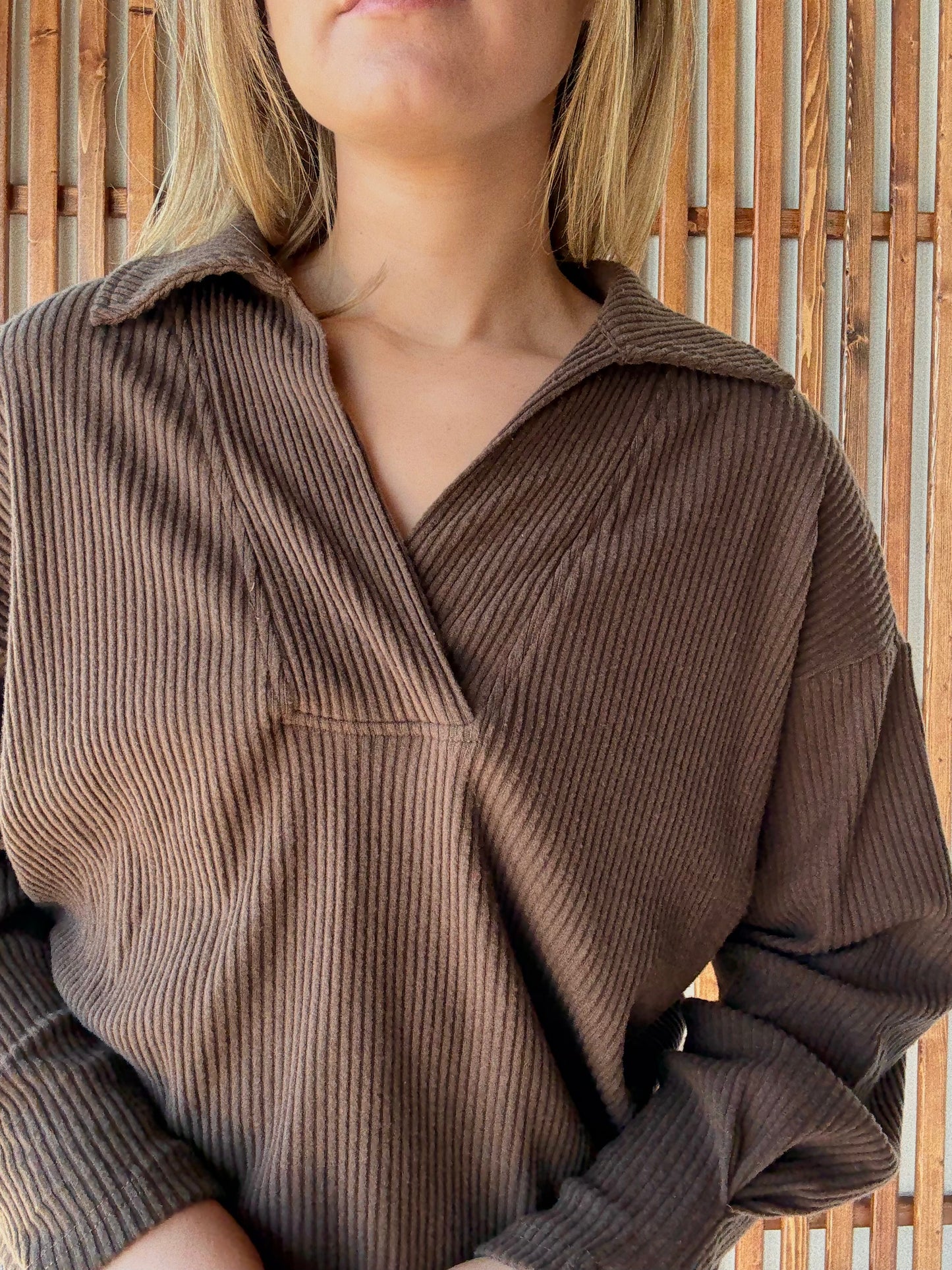 Ribbed Knit Collared Pullover Top - Chocolate