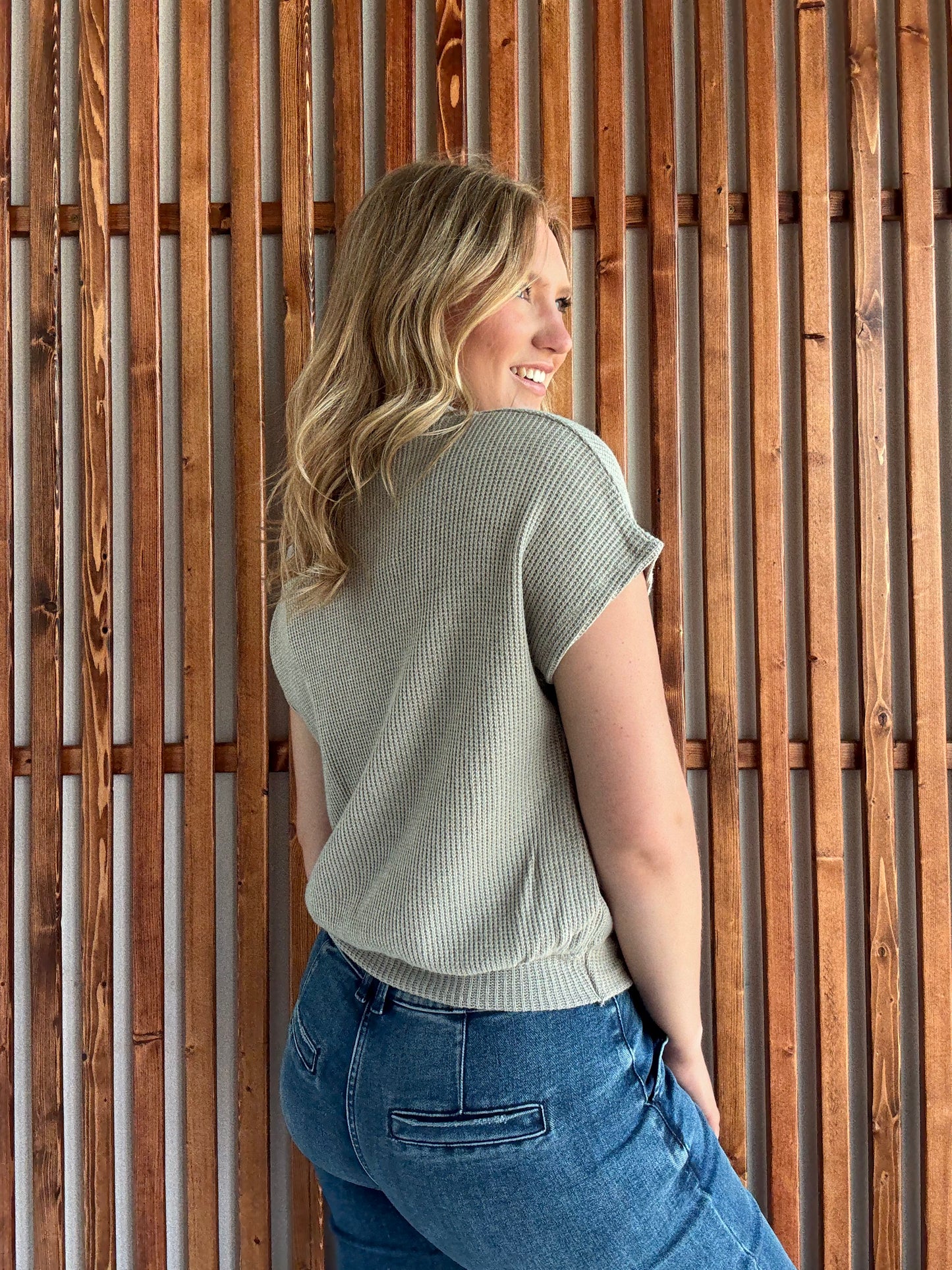 Banded Bottom Short Sleeve Sweater - Mocha
