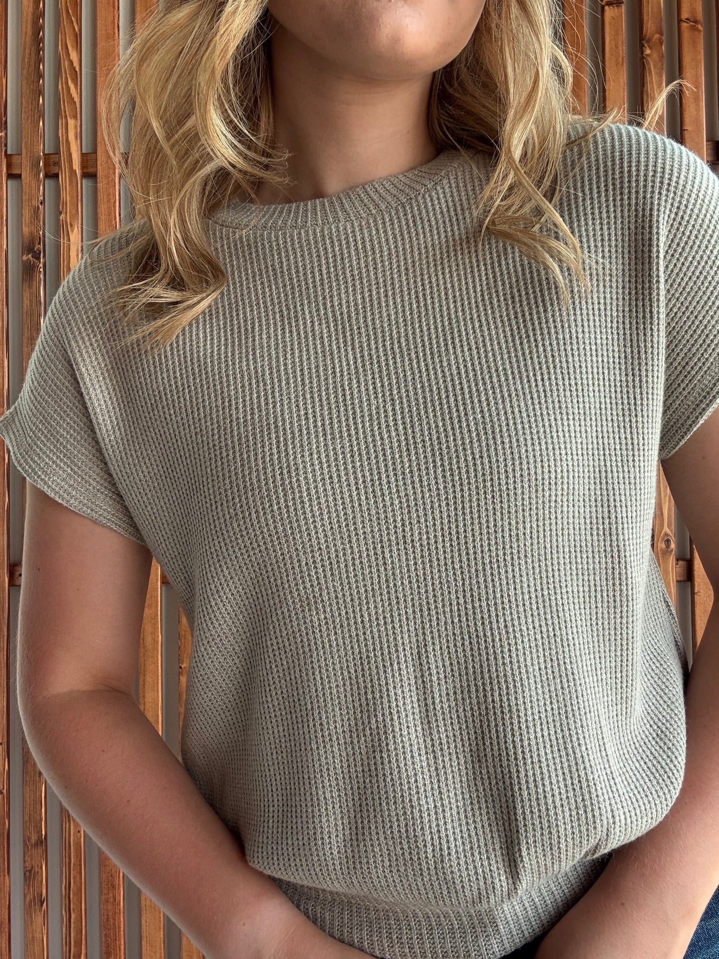 Banded Bottom Short Sleeve Sweater - Mocha