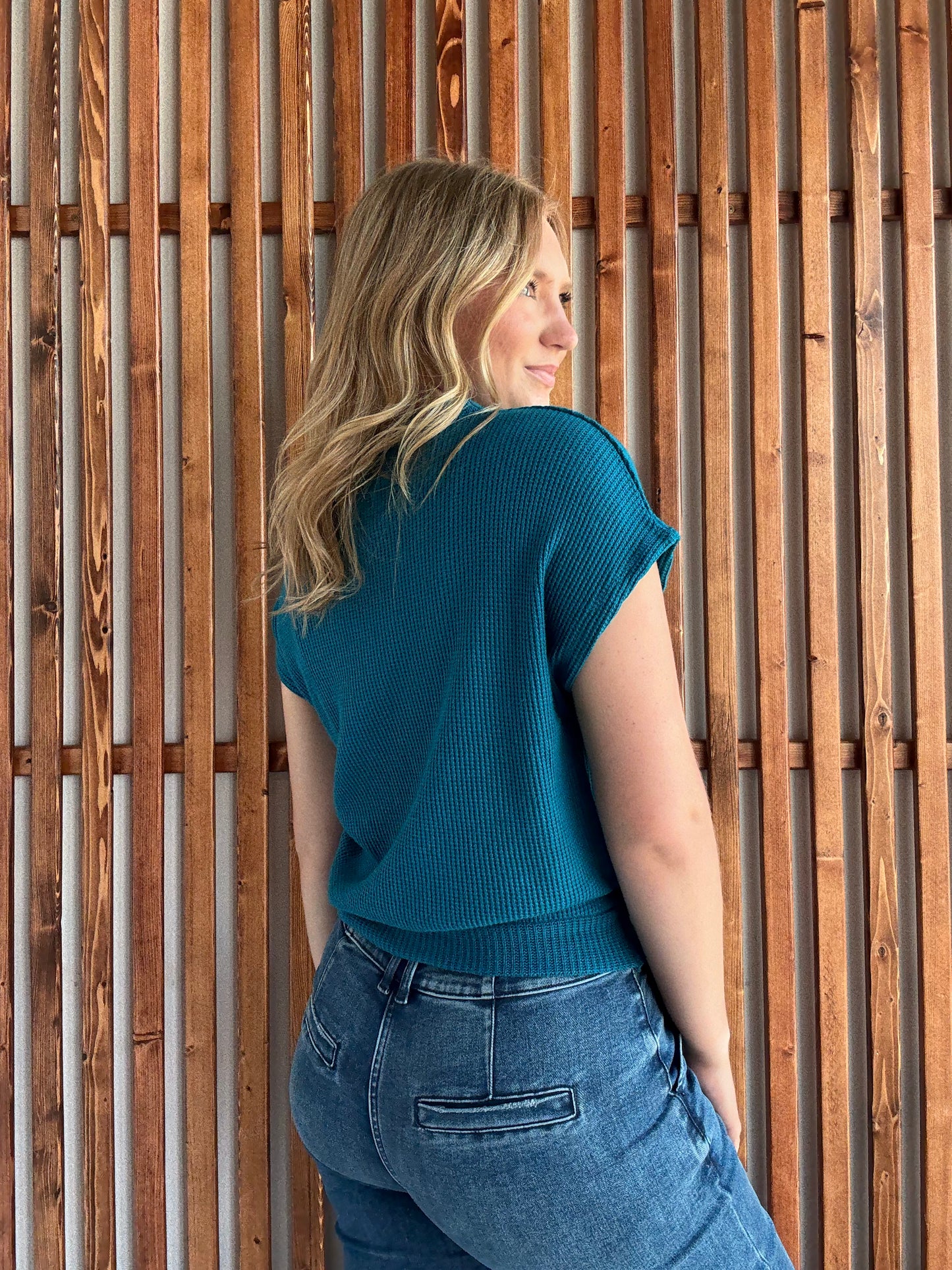 Banded Bottom Short Sleeve Sweater - Ocean Teal