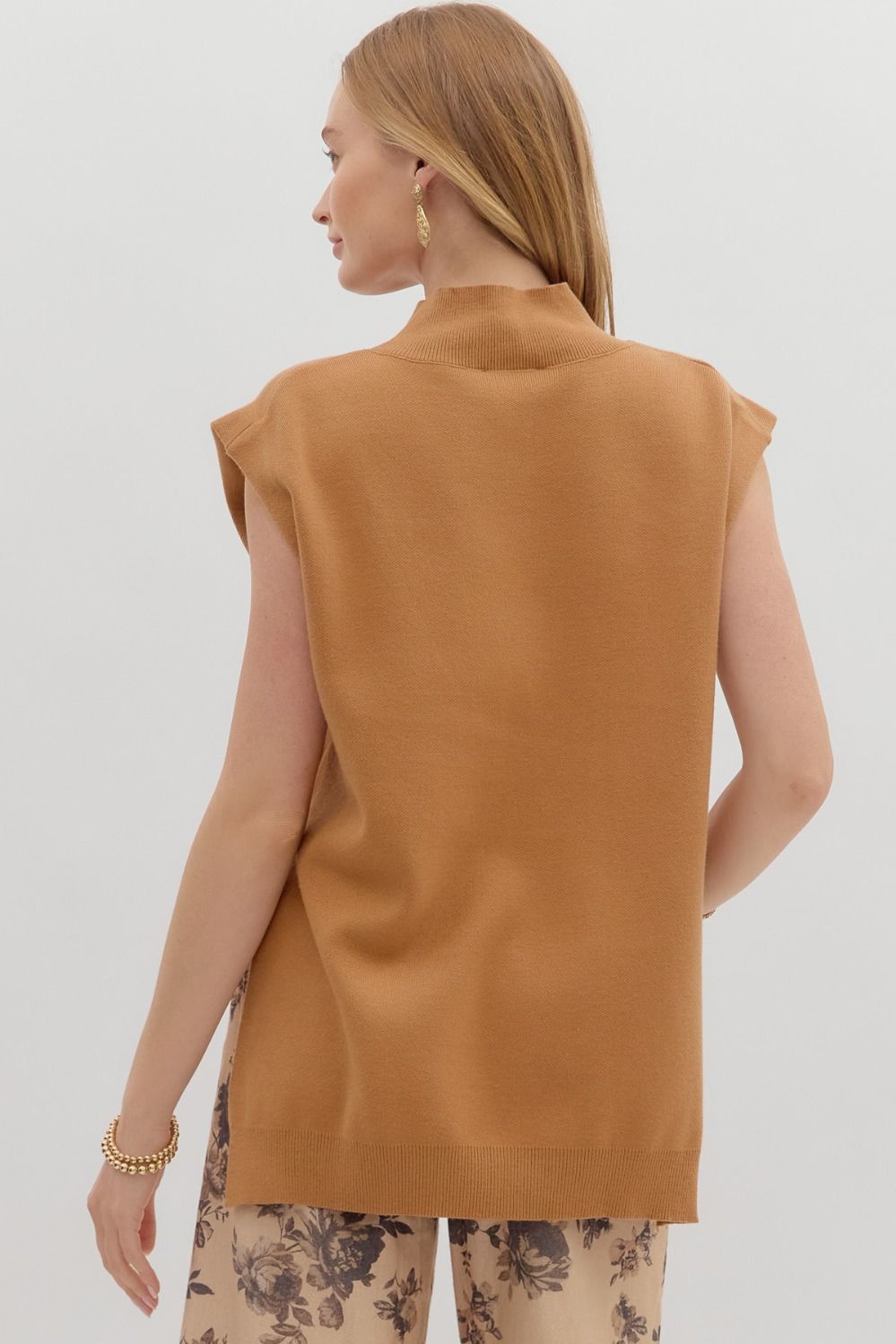 Mock Neck Muscle Tee Sweater - Camel