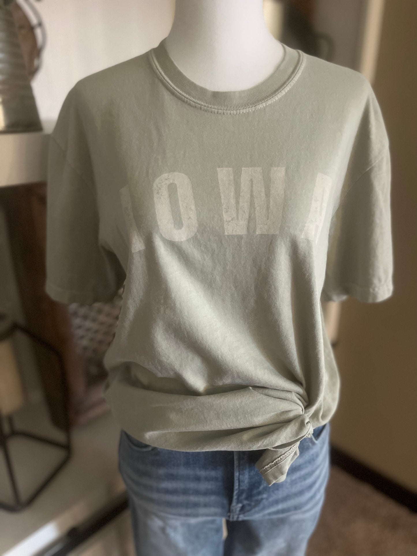 IOWA Distressed - Sandstone