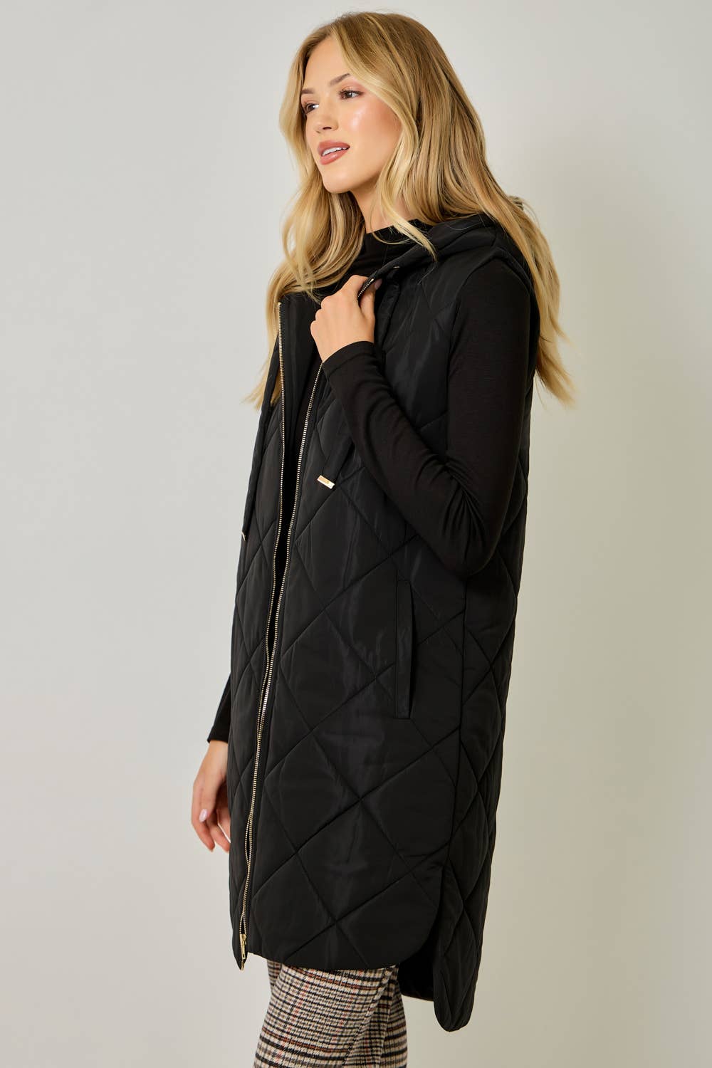 Quilted Puffer Long Hoodie Vest: Black