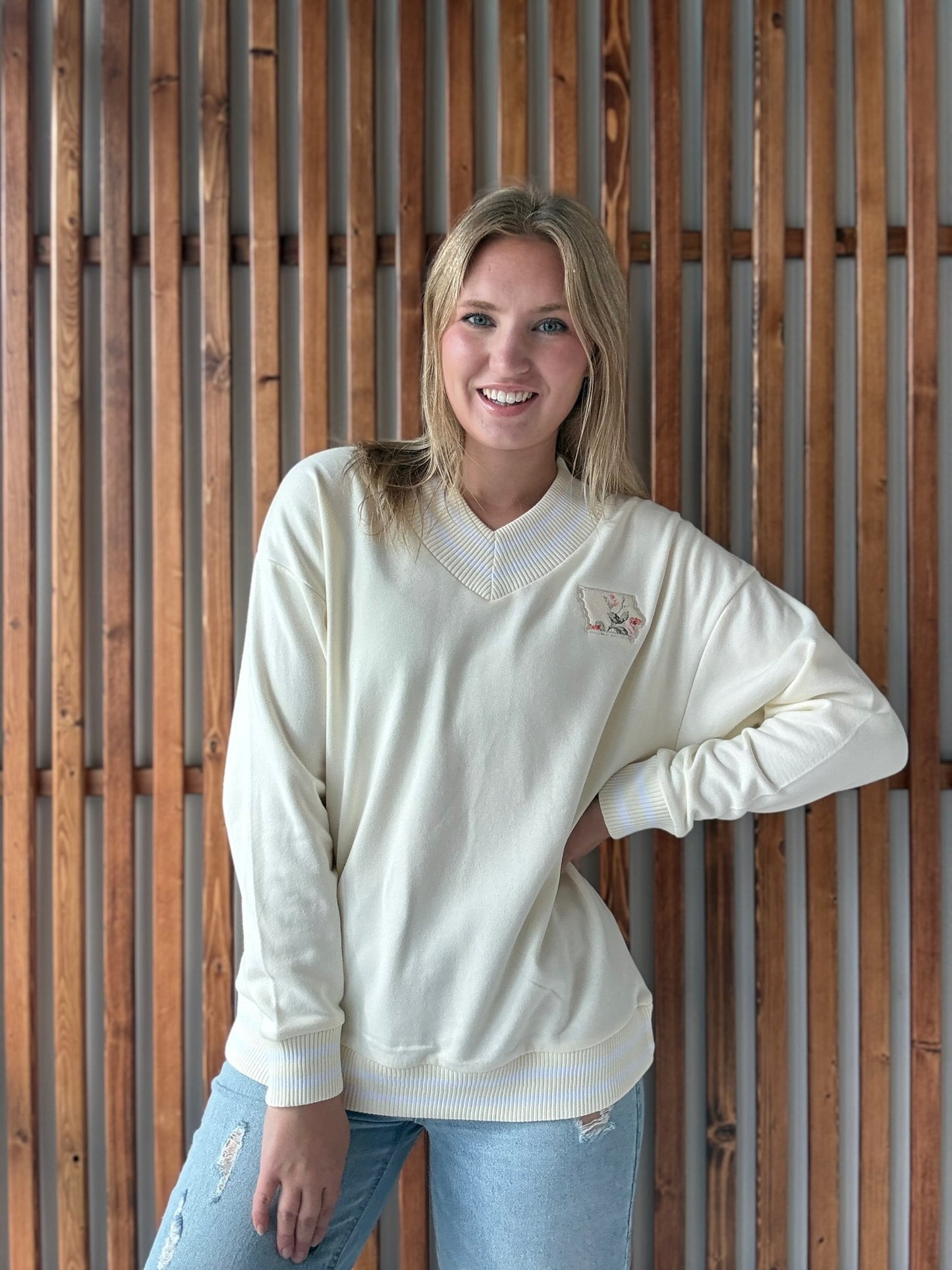 Floral Iowa V NeckSweatshirt: Cream