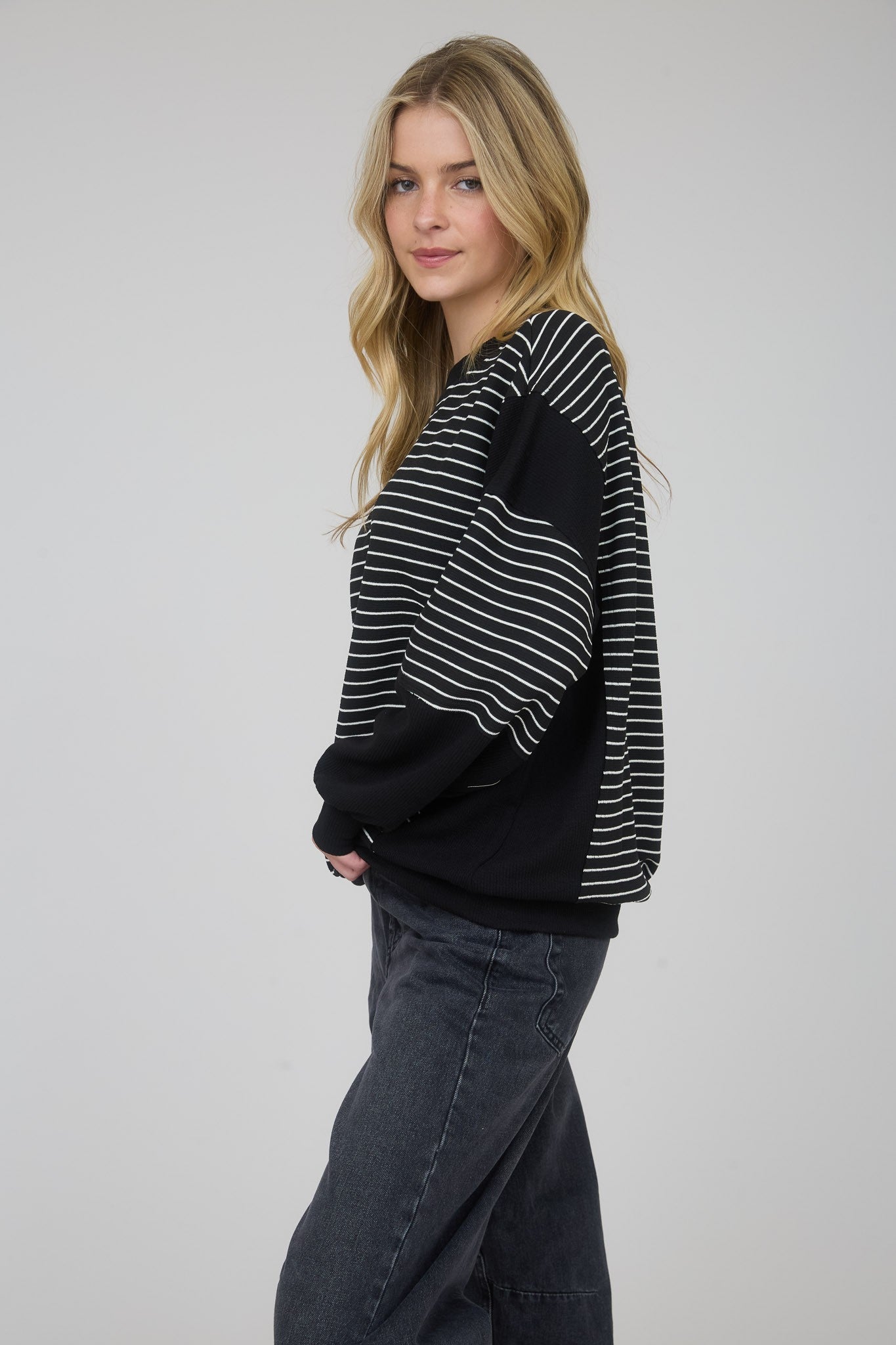 Contrast Stripe Raw Edge Long Sleeve - Black