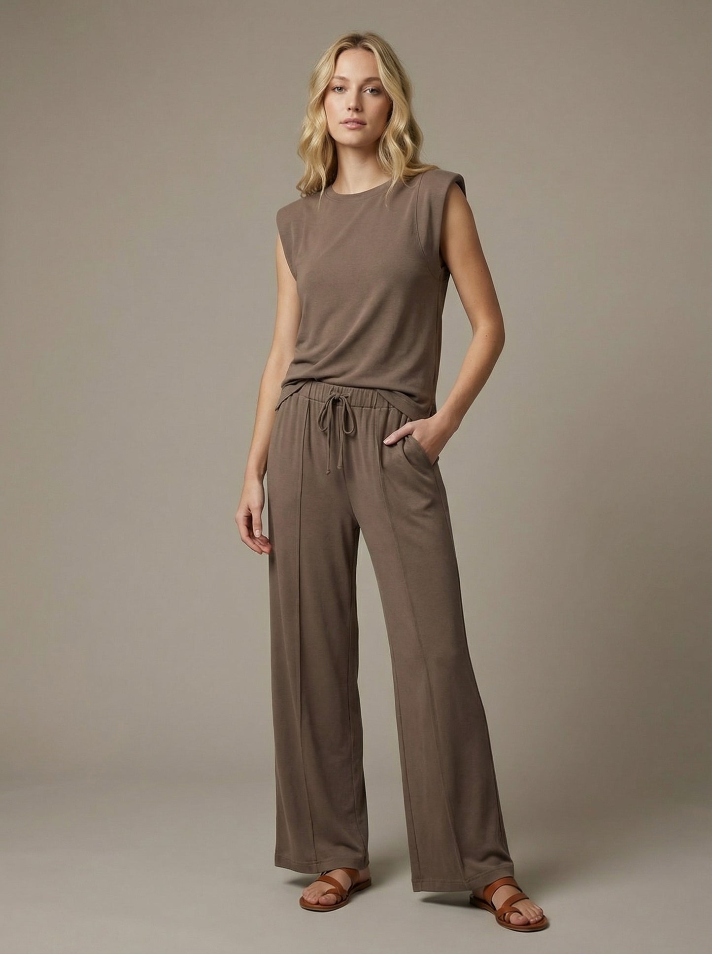 Drawstring Waist Wide-leg Knit Pants - Brown