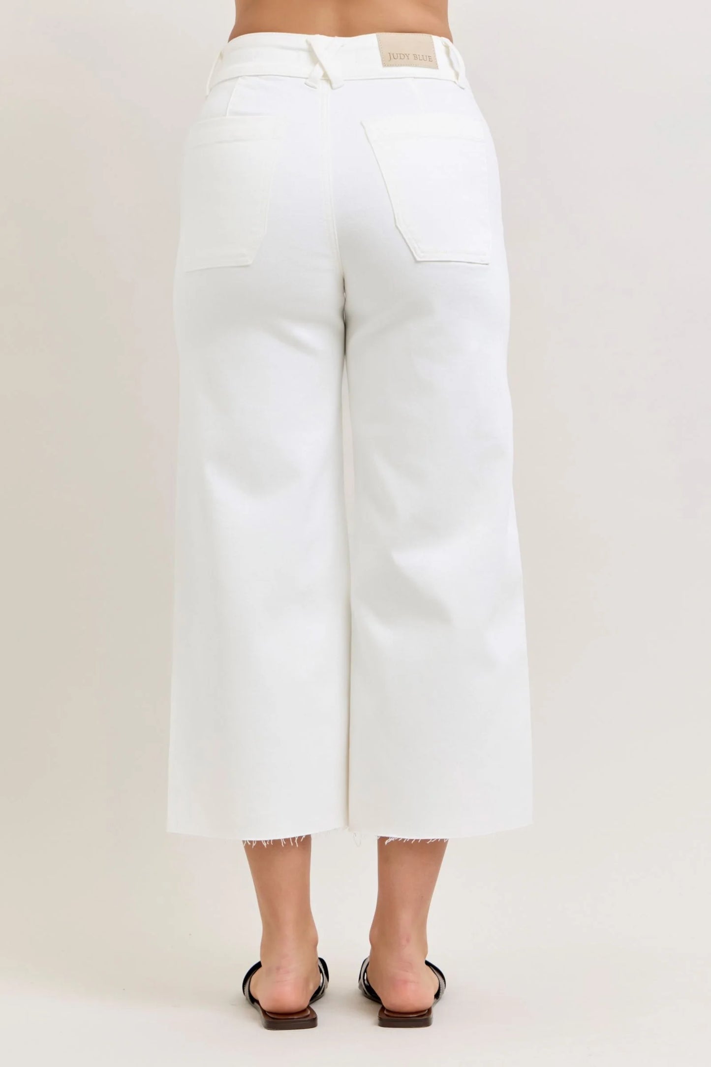 Cora HW Wide Crop Patch Pocket Judy Blue Jeans