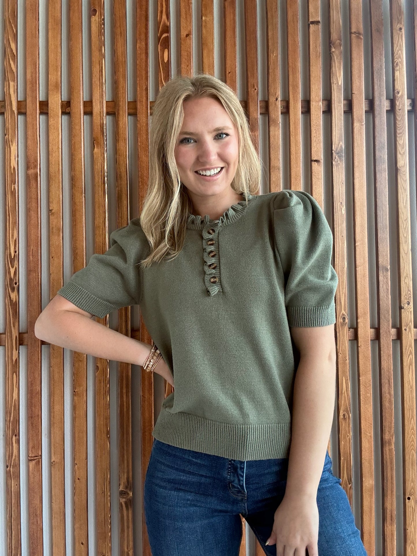 Short Puff Sleeve Ruffled Neck Sweater: Olive