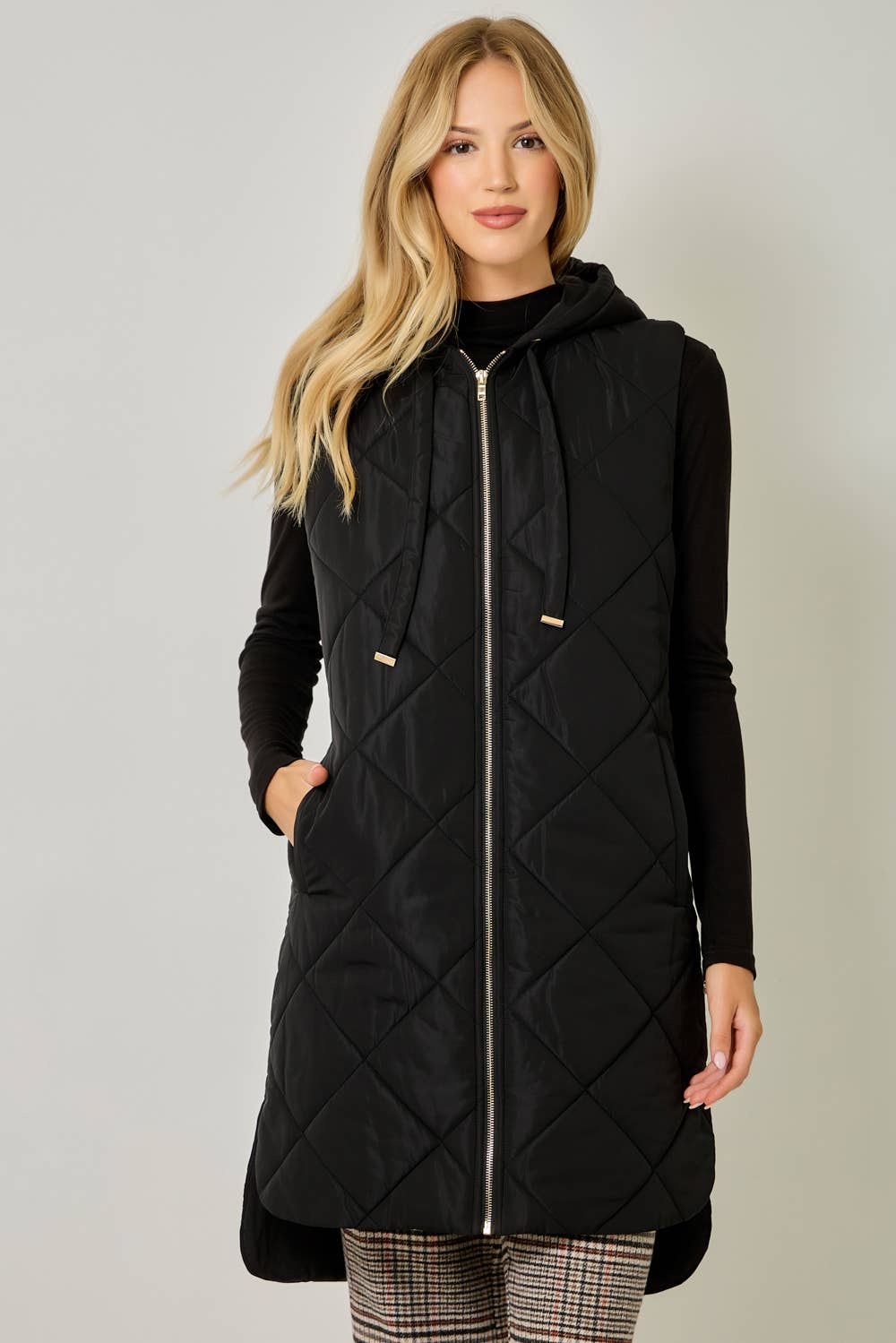 Quilted Puffer Long Hoodie Vest: Black