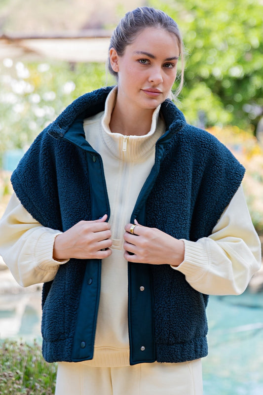 Oversized Micro Sherpa Vest - Dark Sea Green