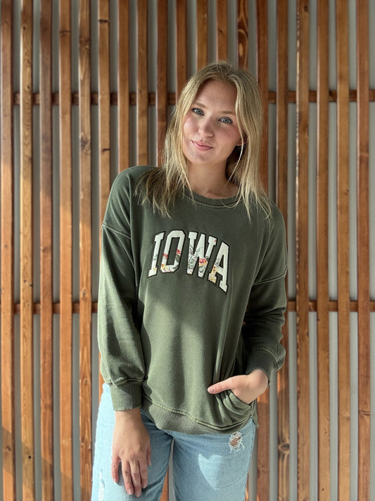 Floral Iowa Sweatshirt With Pocket: Olive