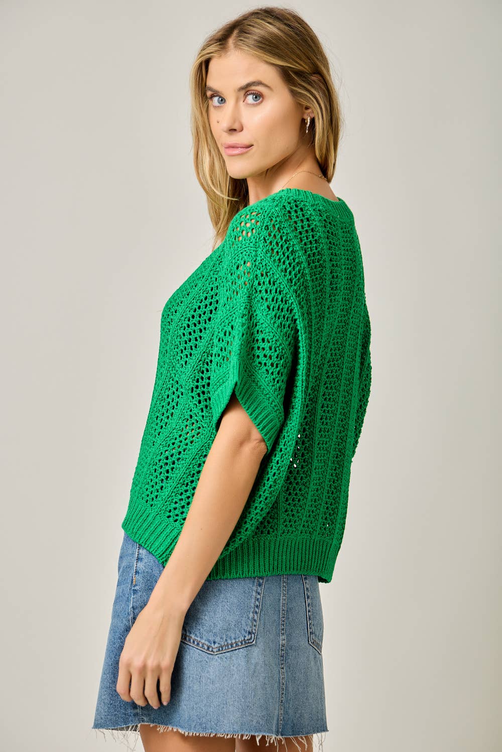 Crochet Short Sleeve Dolman Sweater: Kelly Green
