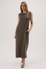 ROUND NECK SLEEVELESS MAXI DRESS: OLIVE