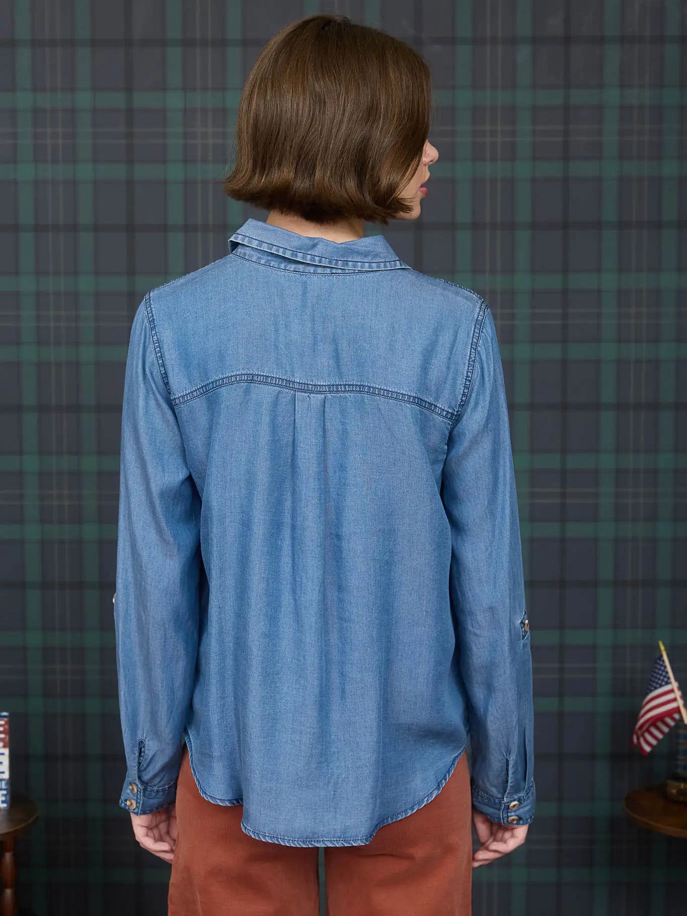 Chambray Collared 3/4 Tab Sleeve Button Down Shirt