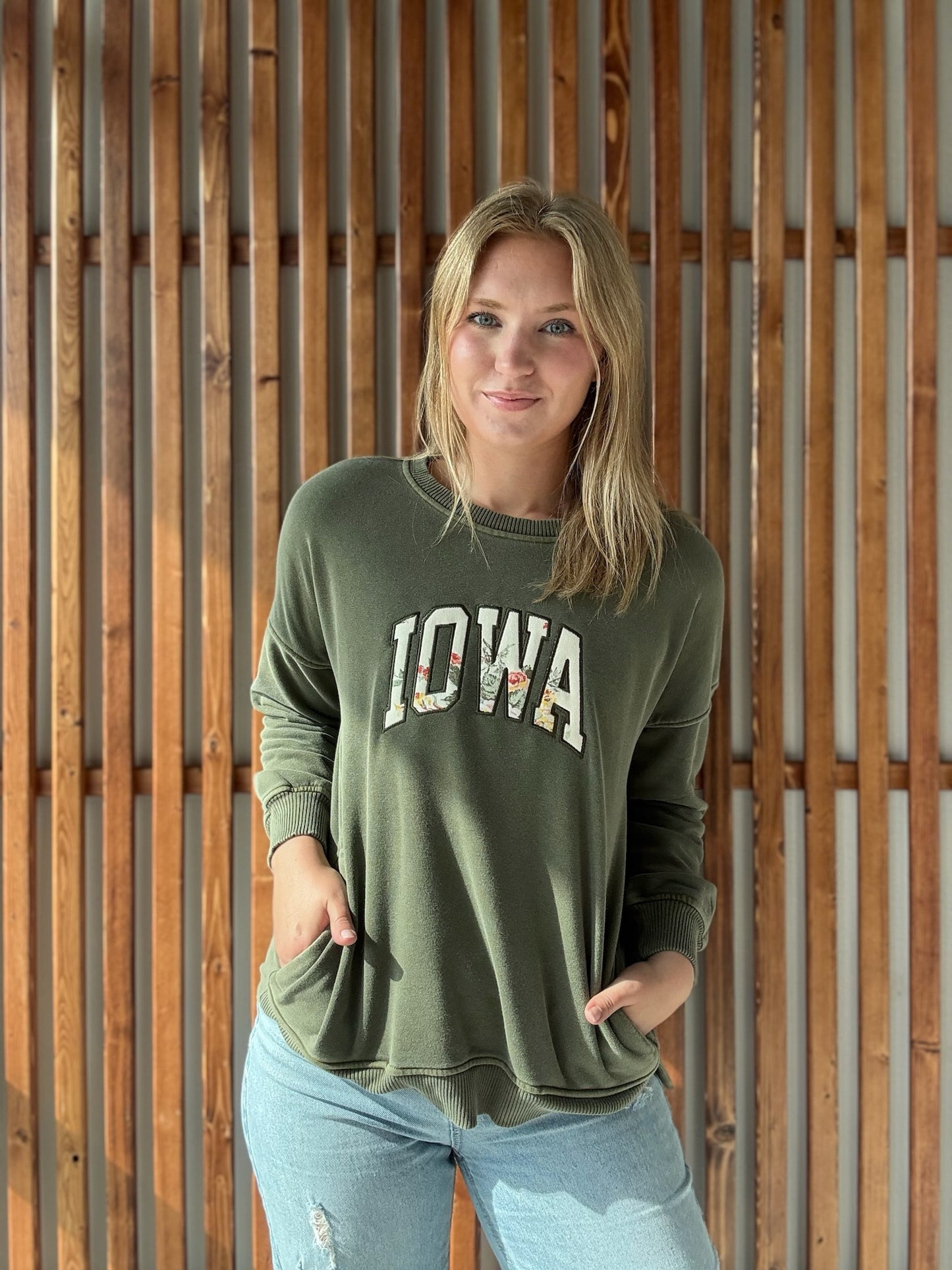 Floral Iowa Sweatshirt With Pocket: Olive