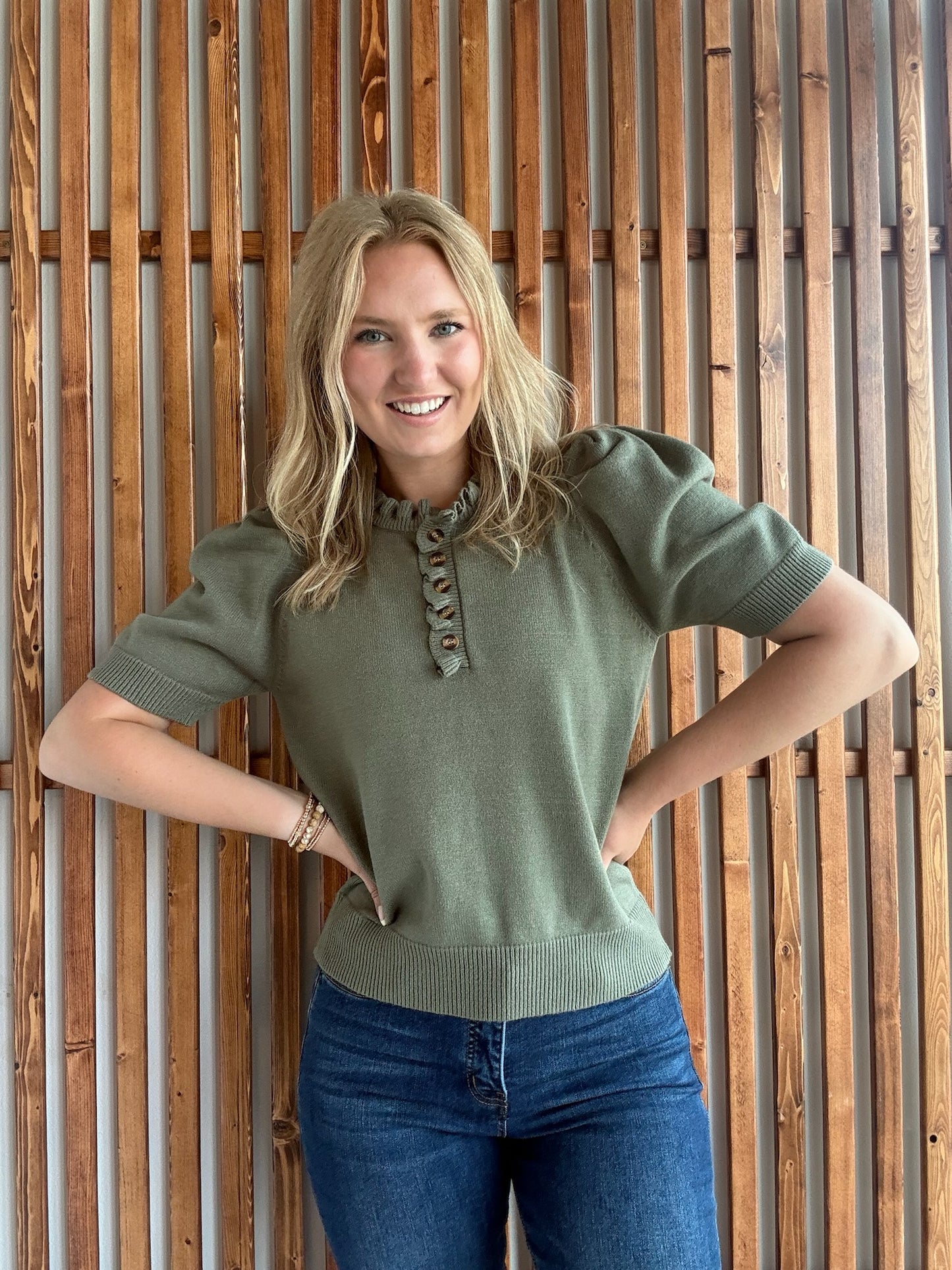 Short Puff Sleeve Ruffled Neck Sweater: Olive