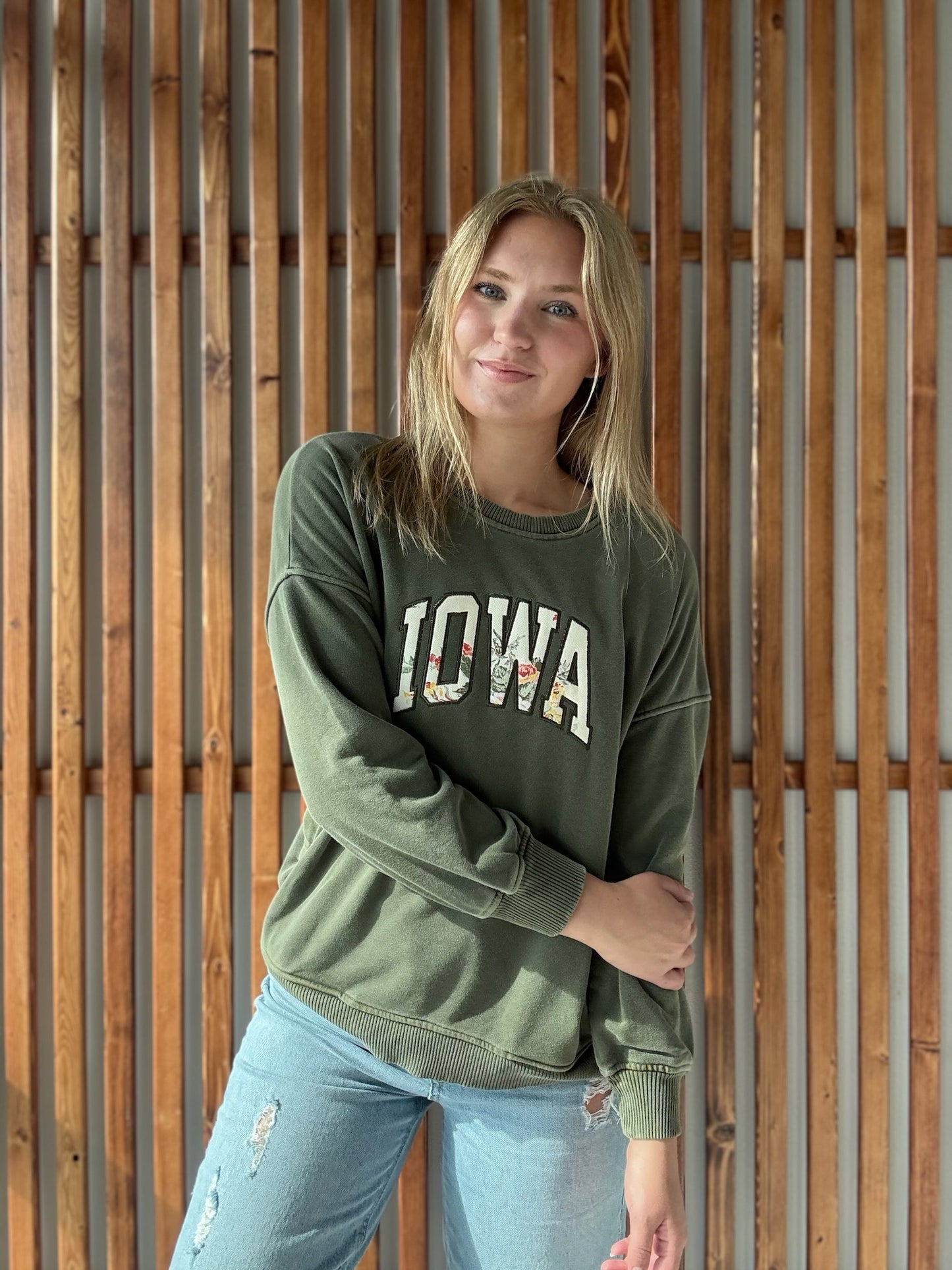 Floral Iowa Sweatshirt With Pocket: Olive