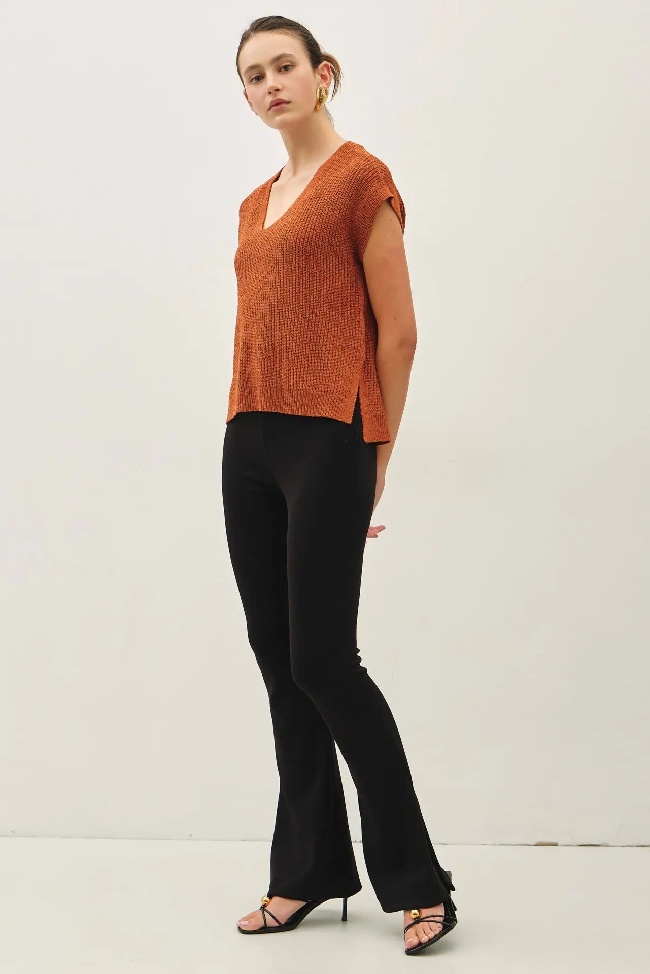 Lightweight Dolman Sleeve V-Neck Sweater - Rust