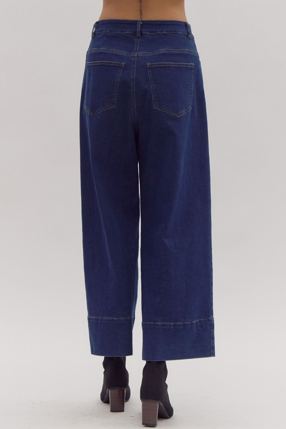 Front Pleated Crop Denim Pant