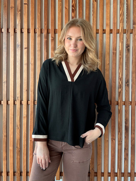 Color Contrast Accent Crinkled Top - Black