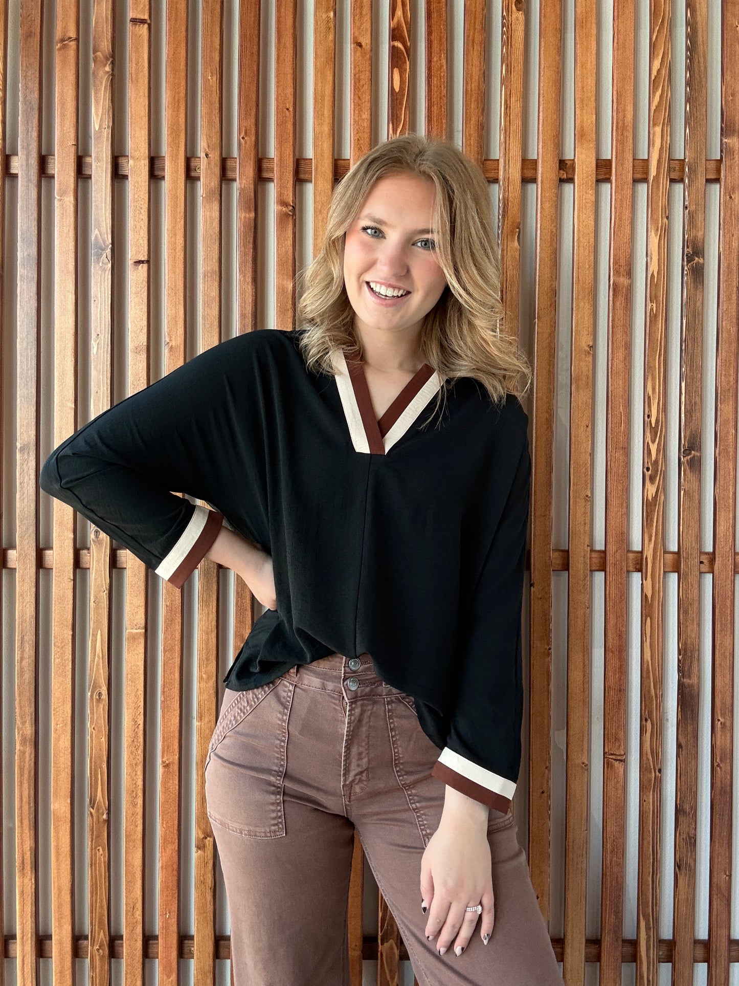 Color Contrast Accent Crinkled Top - Black