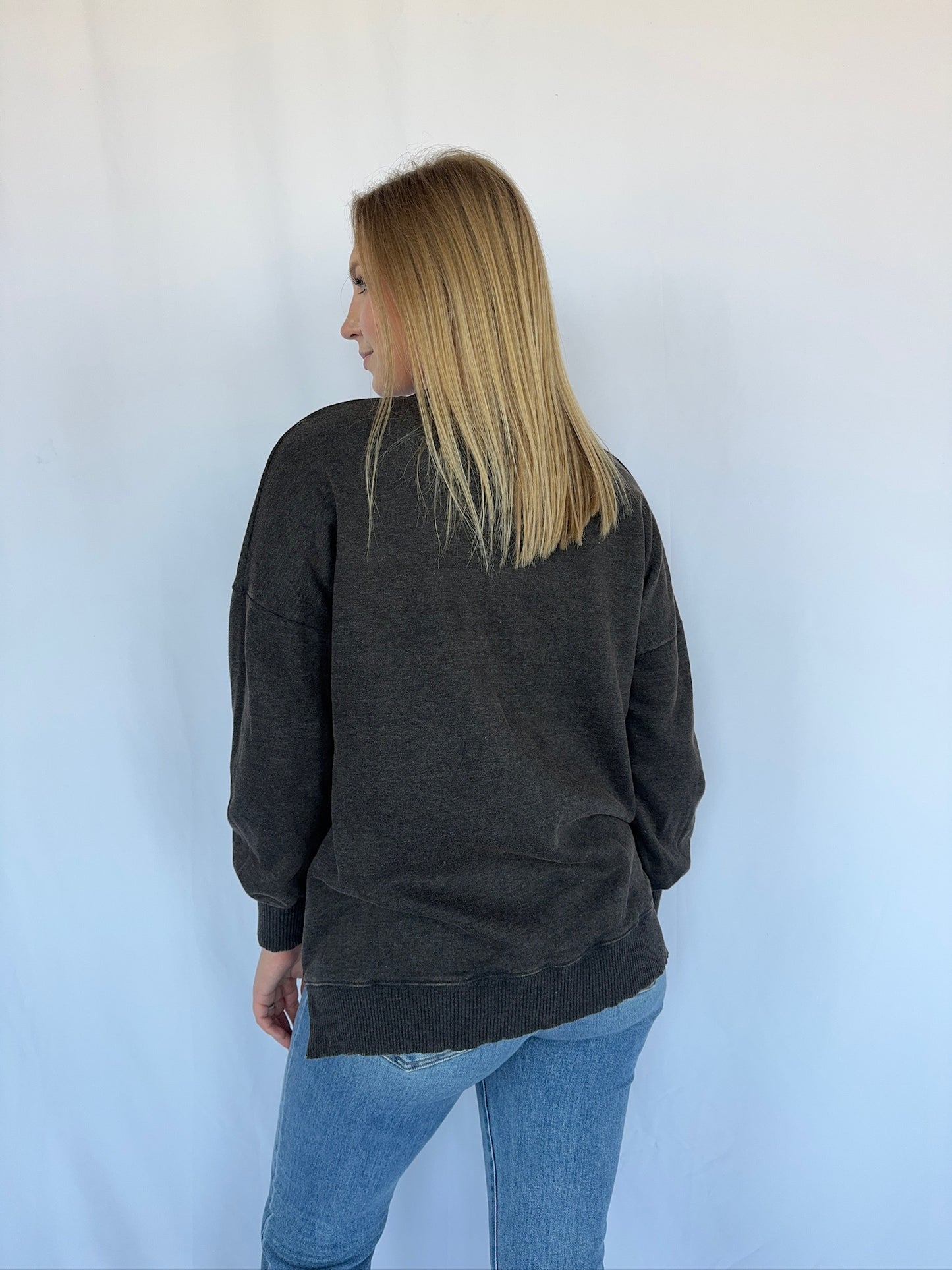 Iowa Acid Wash Pocket Sweatshirt Black