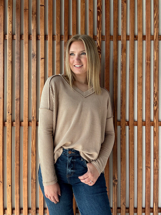 Ribbed Hi-Low V-Neck Long Sleeve - Light Mocha