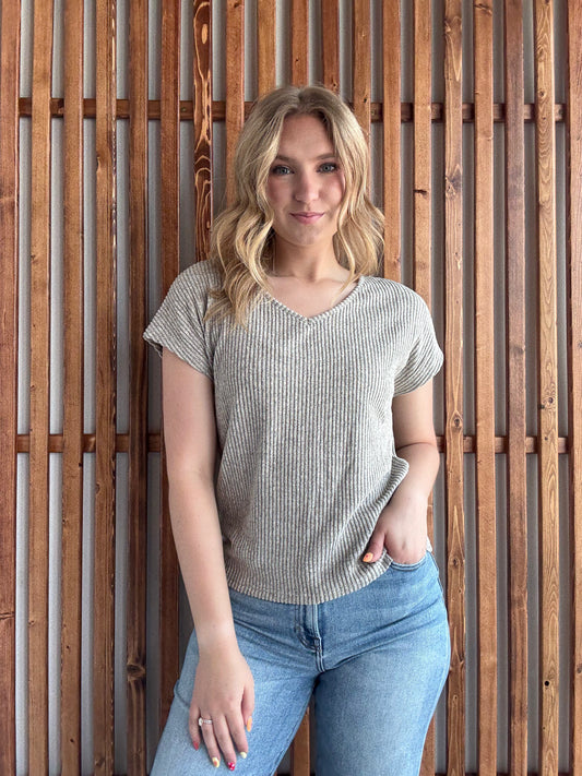 Ribbed Short Sleeve V-Neck Bow Back Top - FINAL SALE