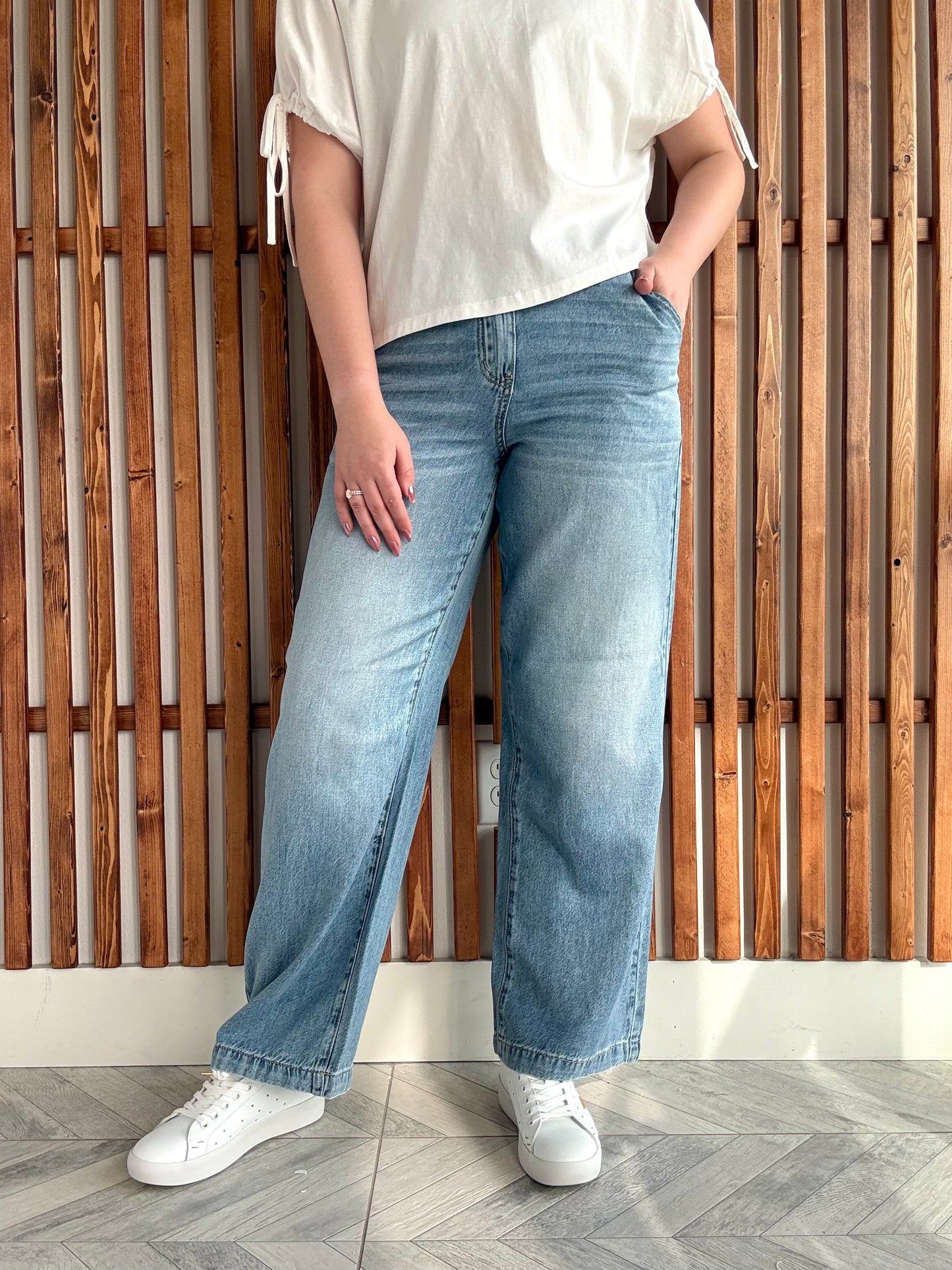 Featherweight Baggy HW Judy Blue Jeans