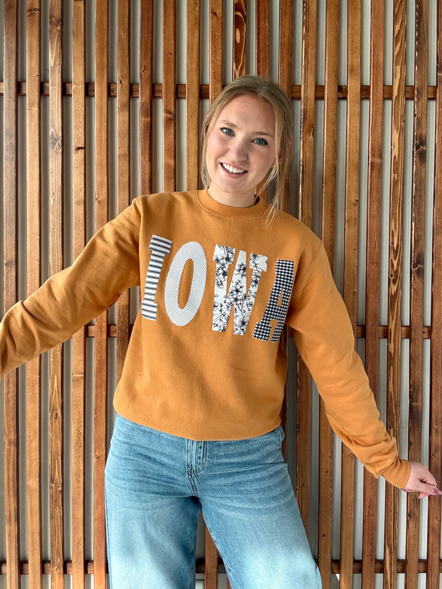 Patchwork Iowa Pullover - Golden