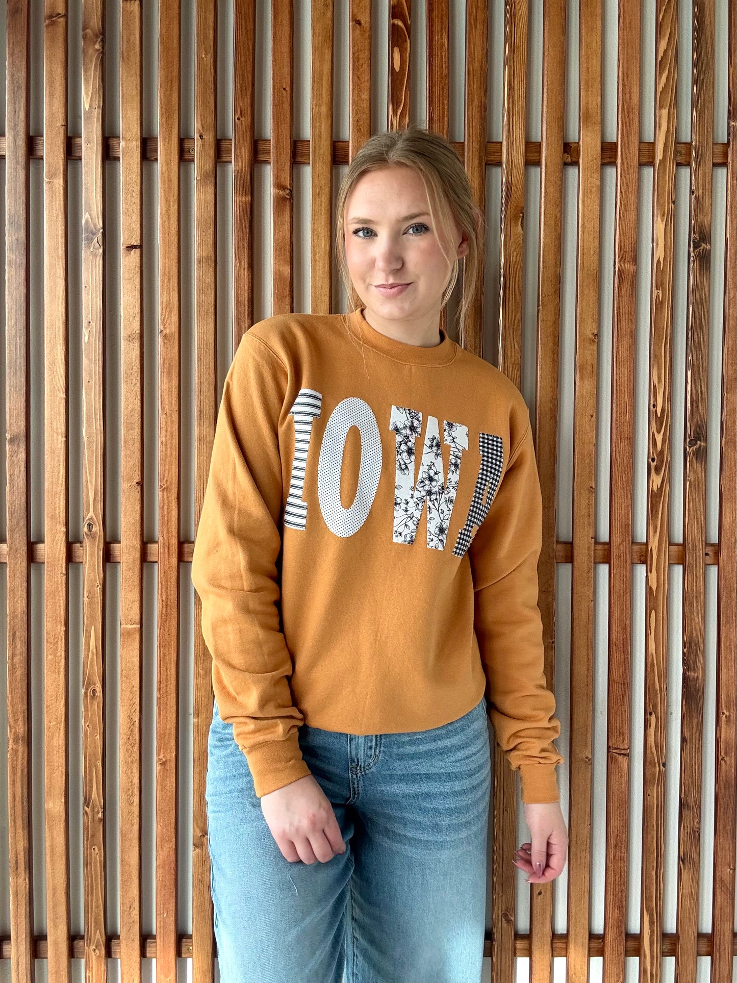 Patchwork Iowa Pullover - Golden