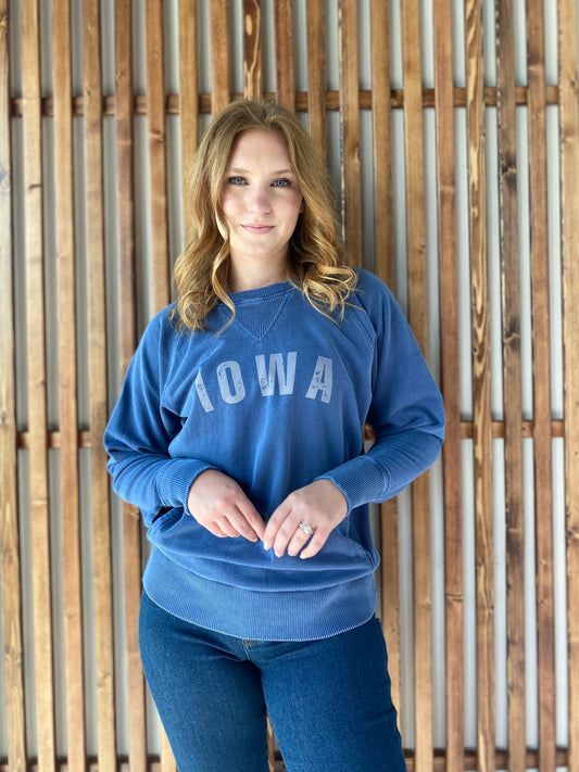 IOWA Distressed W/ Pockets - Navy