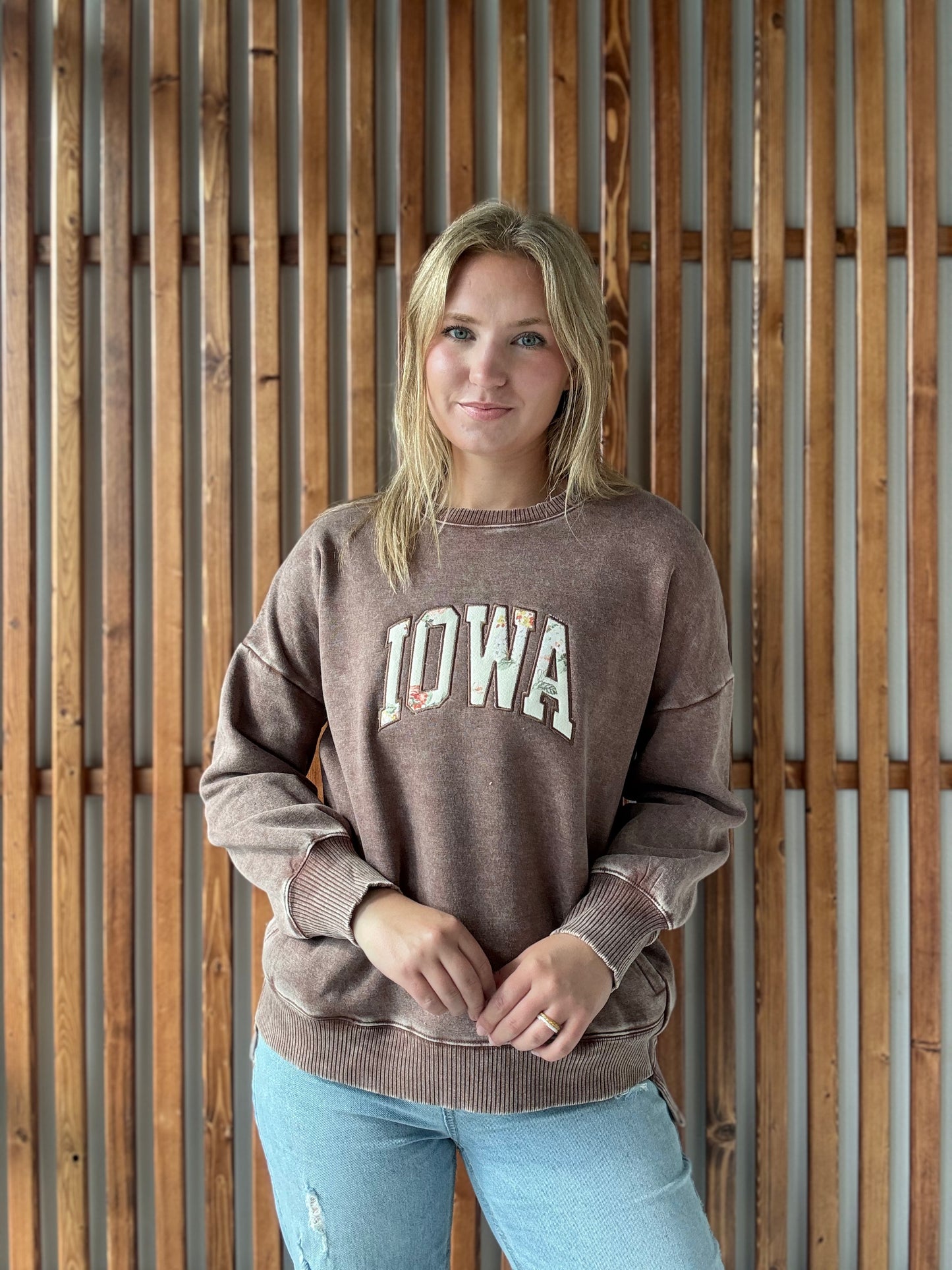Floral Iowa Sweatshirt With Pocket: Brown