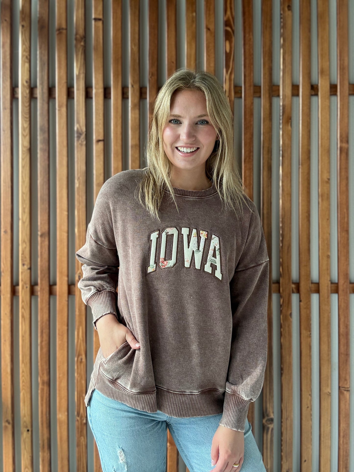 Floral Iowa Sweatshirt With Pocket: Brown