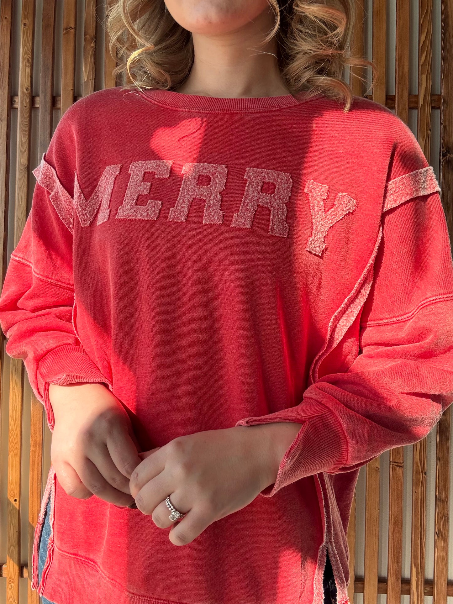 Merry Classic Crew Pullover - Red