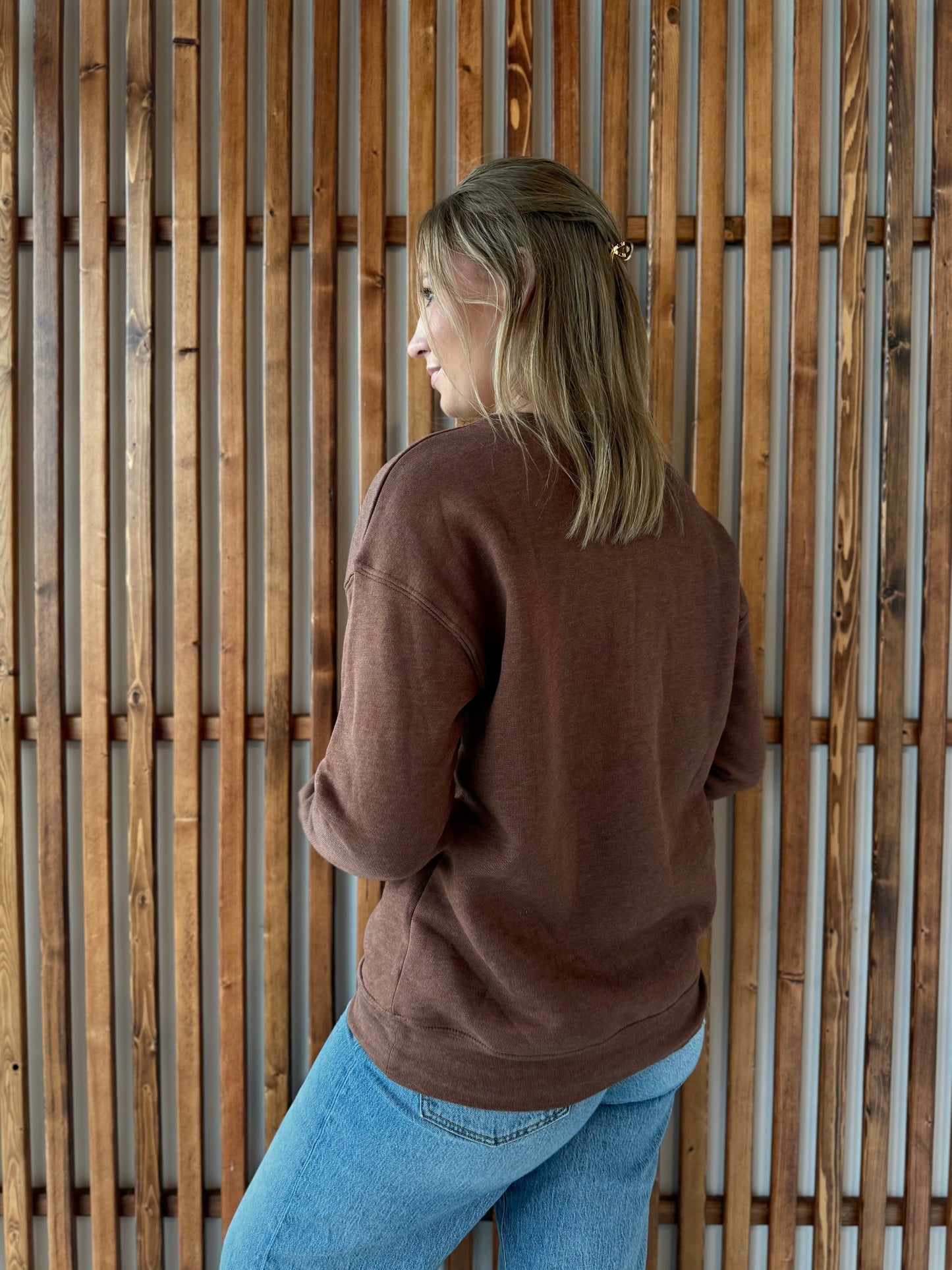 Iowa Crewneck-Oat Chocolate