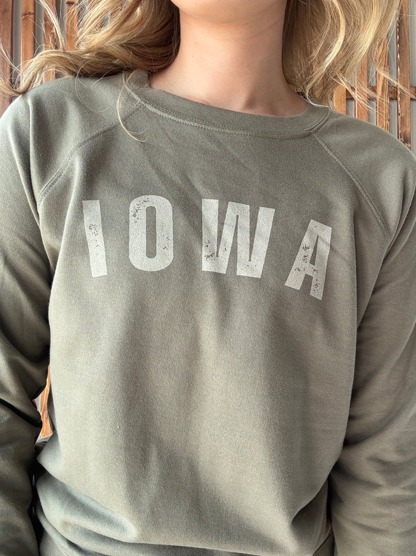 Iowa Distressed Crew Sweatshirt - Olive