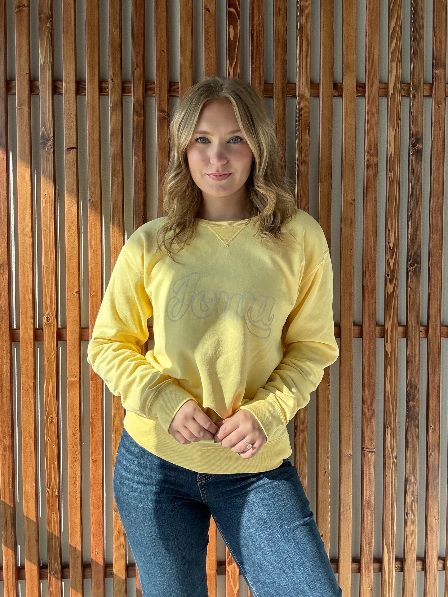 Iowa Vintage Sweatshirt - Butter