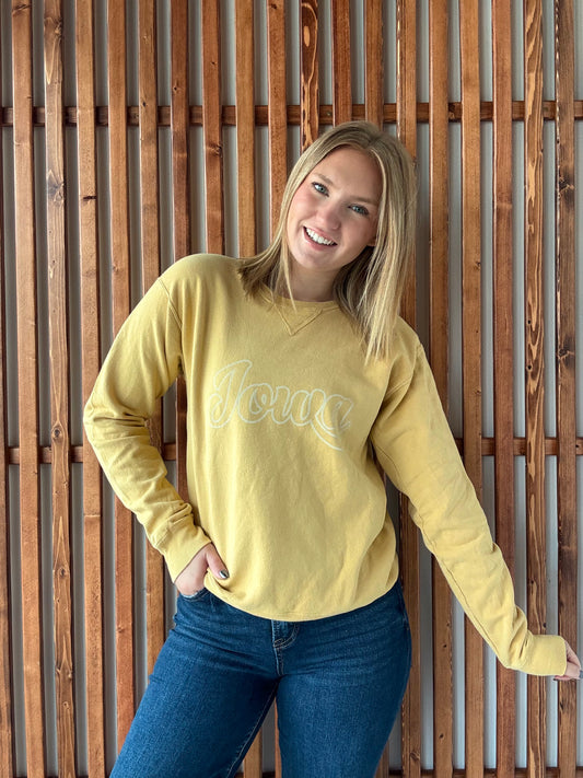 Iowa Vintage Sweatshirt - Gold