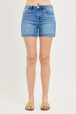 Avery HR Cuffed Hem Risen Shorts