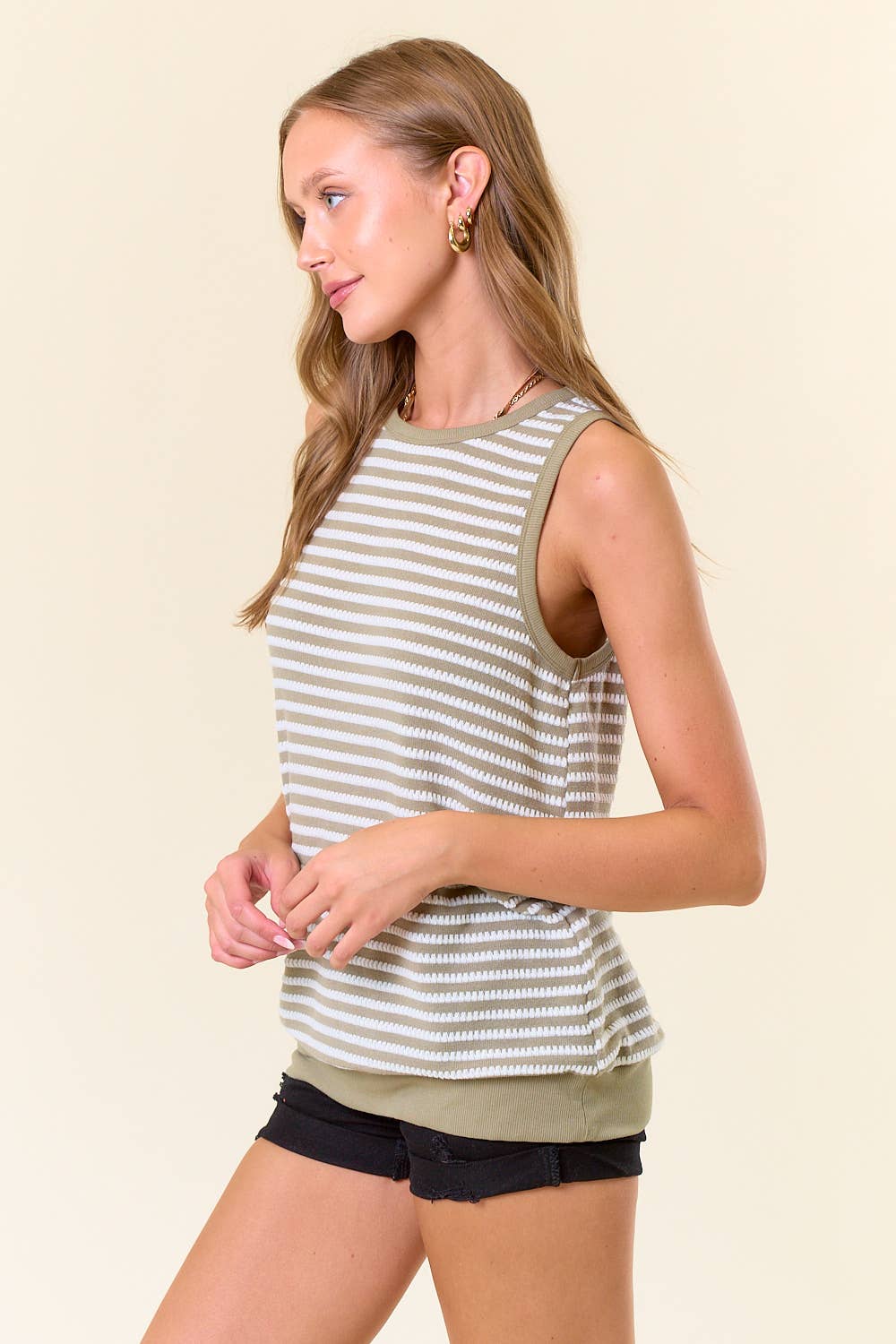 TEXTURED KNIT TANK: MOSS