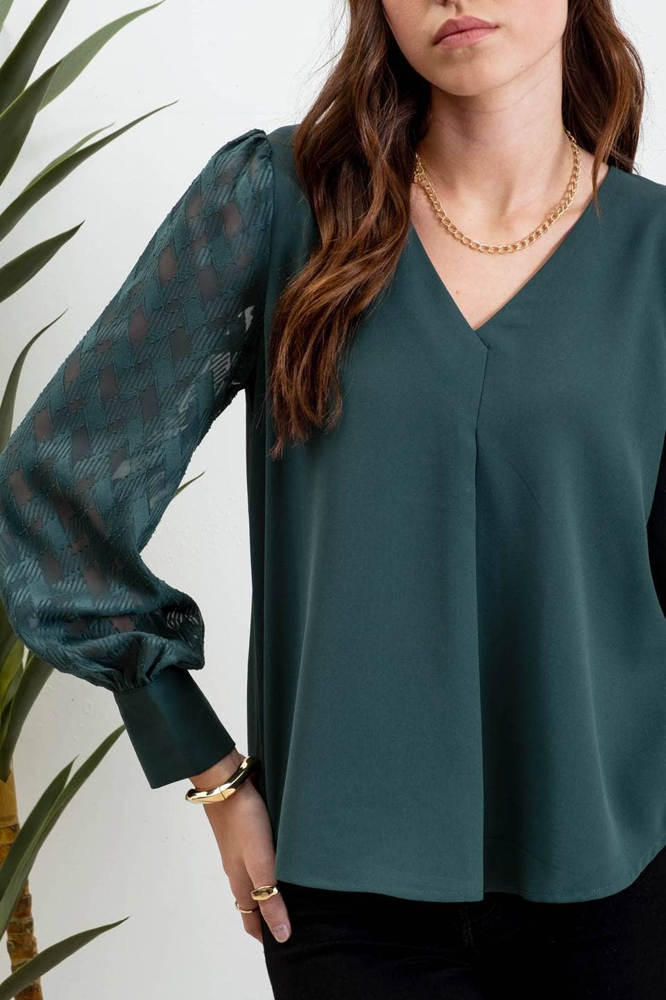 V NECK BACK BUTTONED SHEER PLAID LONG SLEEVE BLOUS: HUNTER GREEN